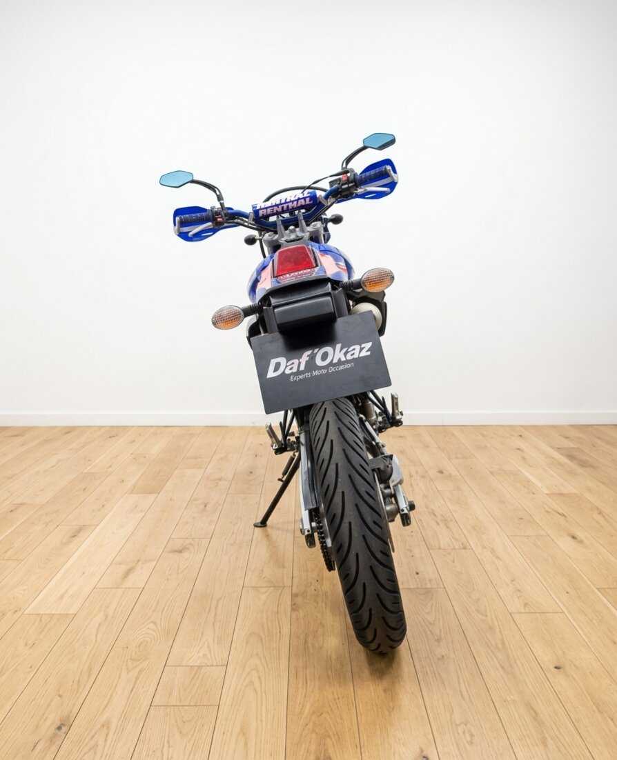 Yamaha DT 125 RE 2006 vue arrière