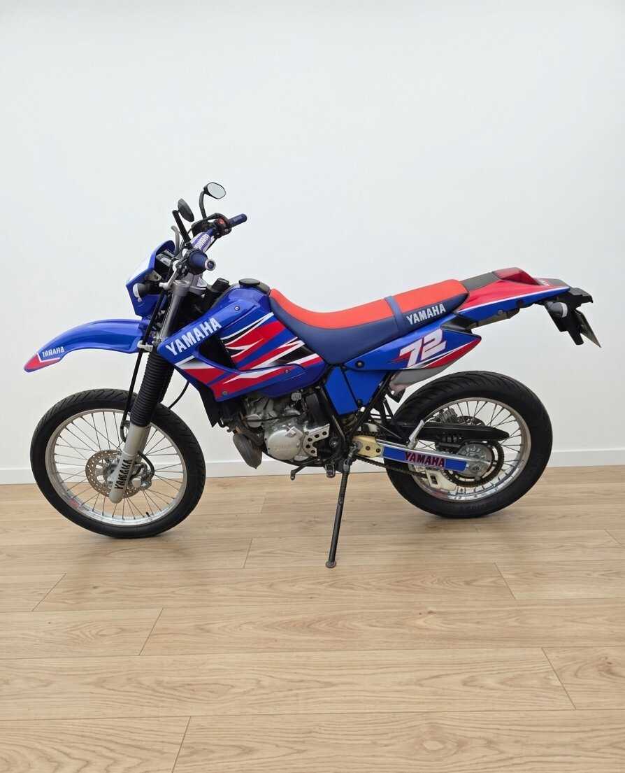 Yamaha DT 125 RE 2006 vue gauche