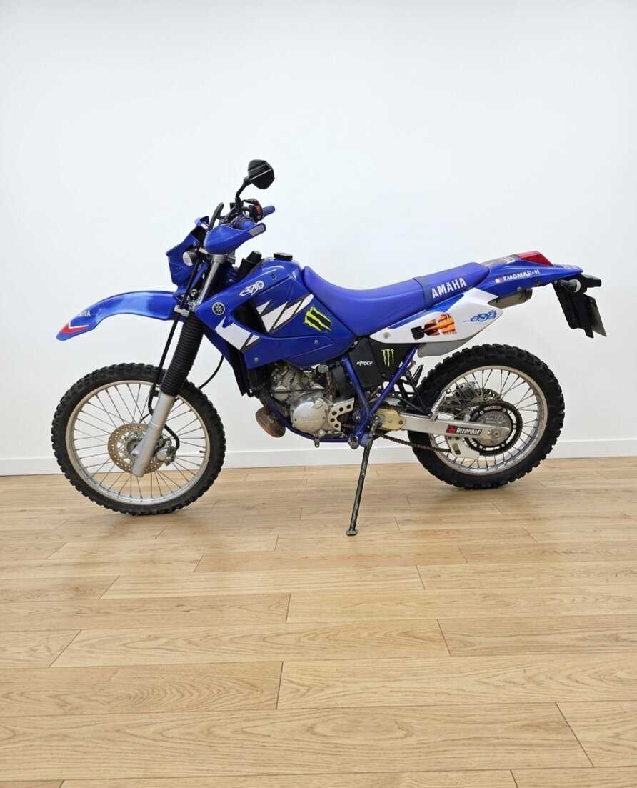 Yamaha DT 125 RE 2005 HD vue gauche