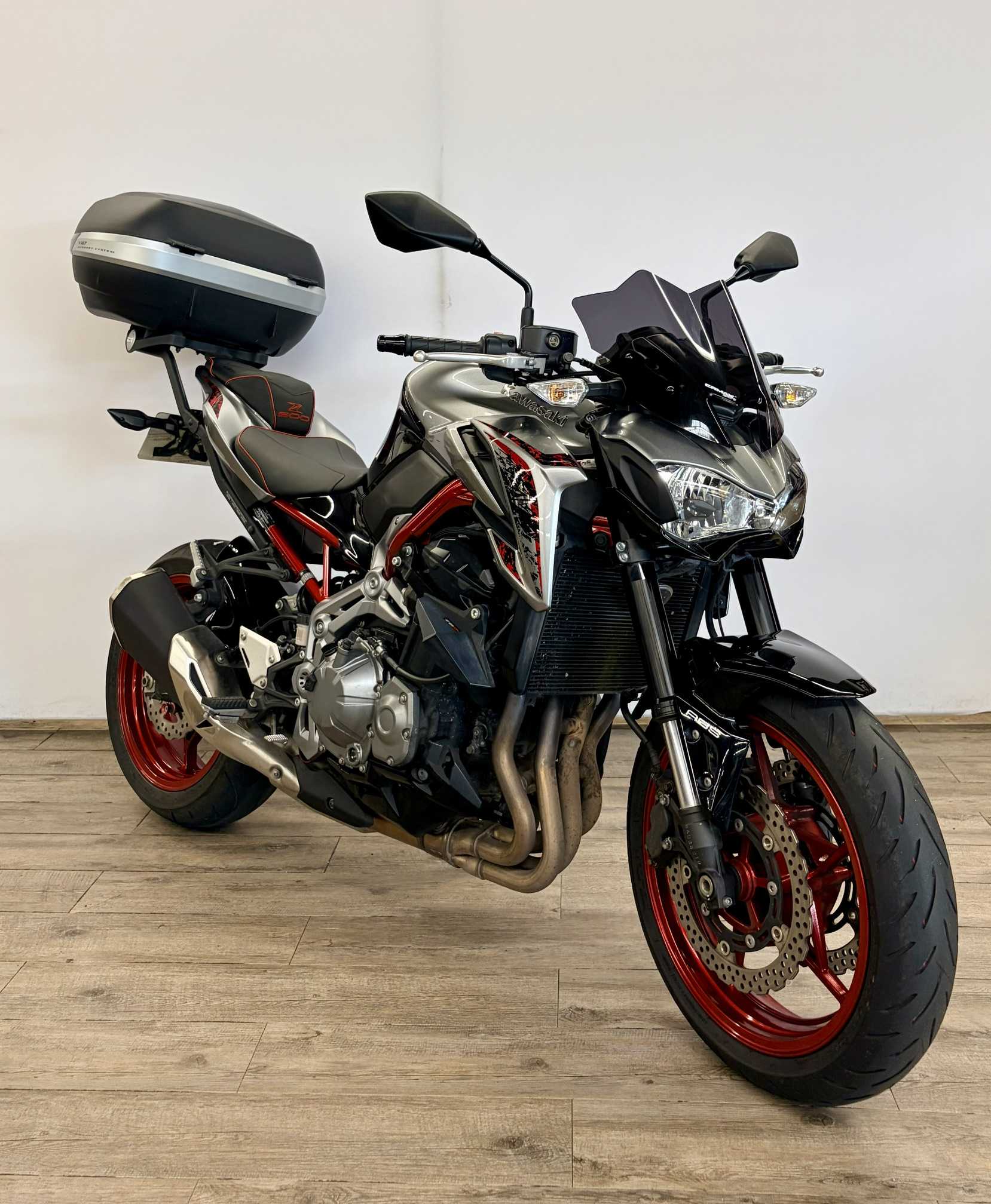 Kawasaki Z 900 2019 HD vue 3/4 droite