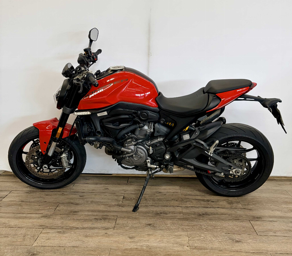 Ducati Monster 937 2023 vue gauche