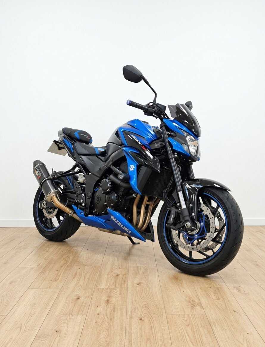 Suzuki GSX-S 750 2018 HD vue 3/4 droite