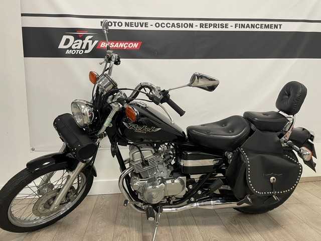 Honda CA 125 Rebel 1997 vue 3/4 droite