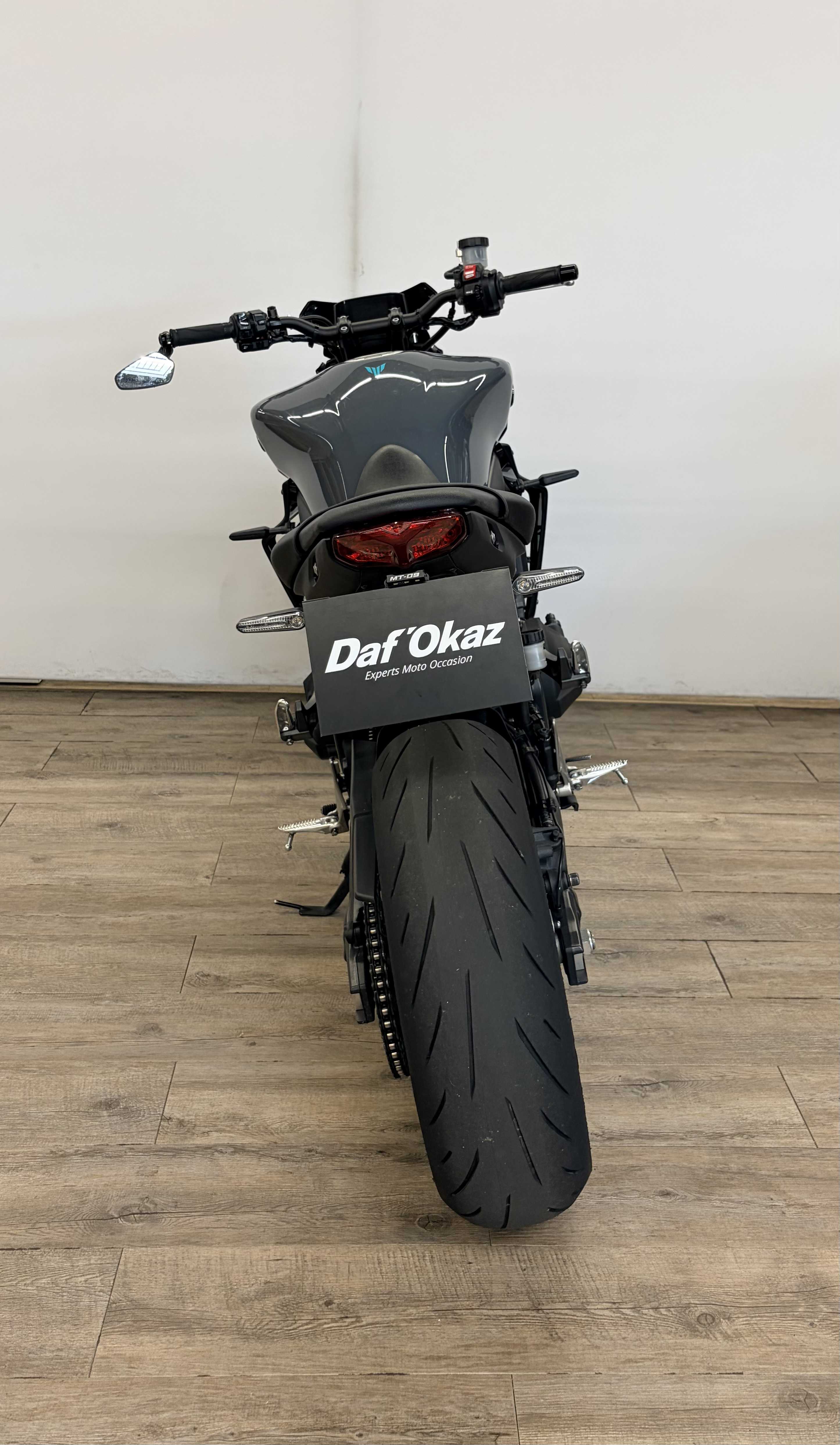 Yamaha MT-09 900 2023 HD vue arrière