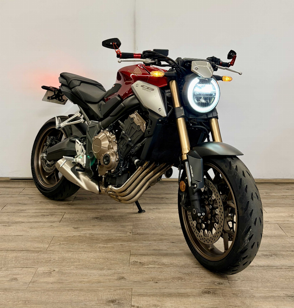 Honda CB 650 R 2019 vue 3/4 droite