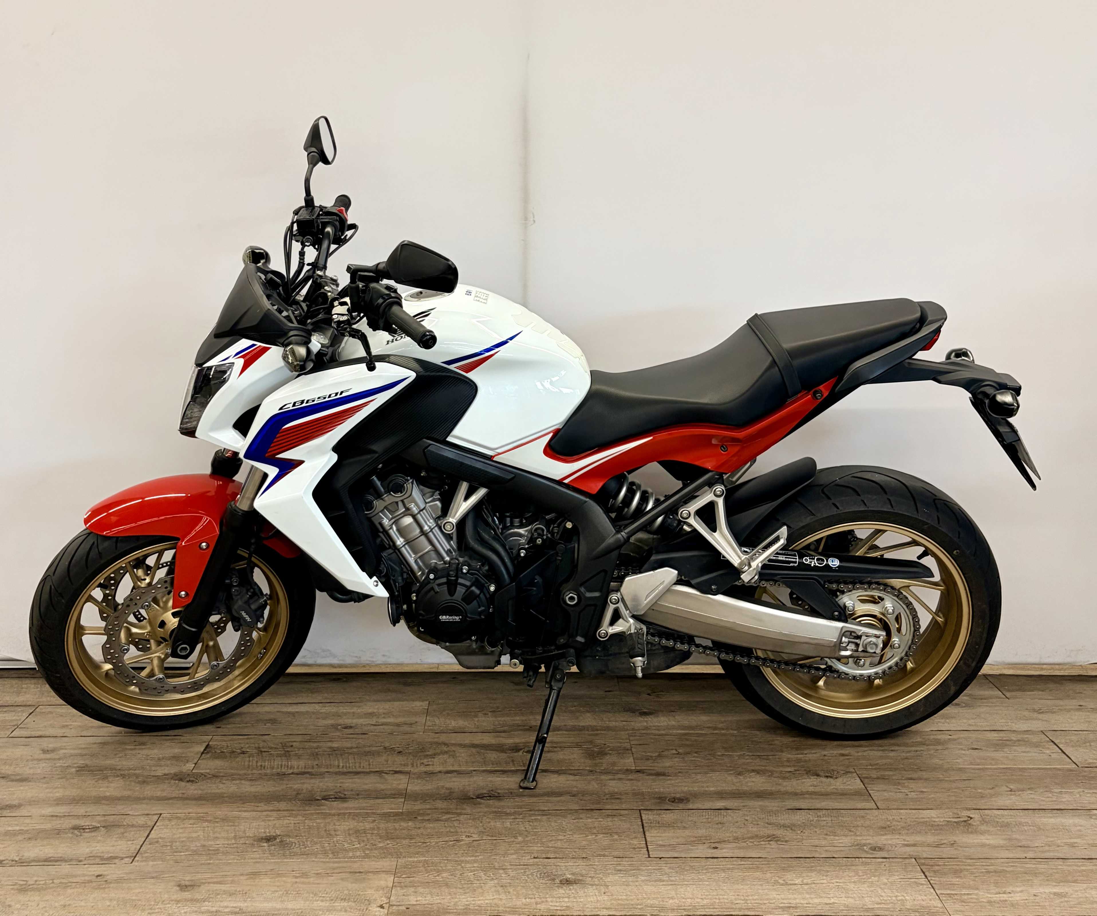 Honda CB 650 F ABS 2015 HD vue gauche