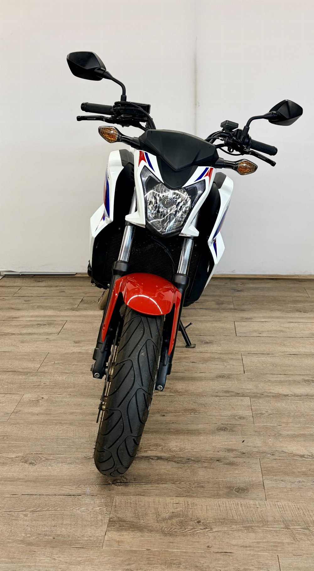 Honda CB 650 F ABS 2015 vue avant