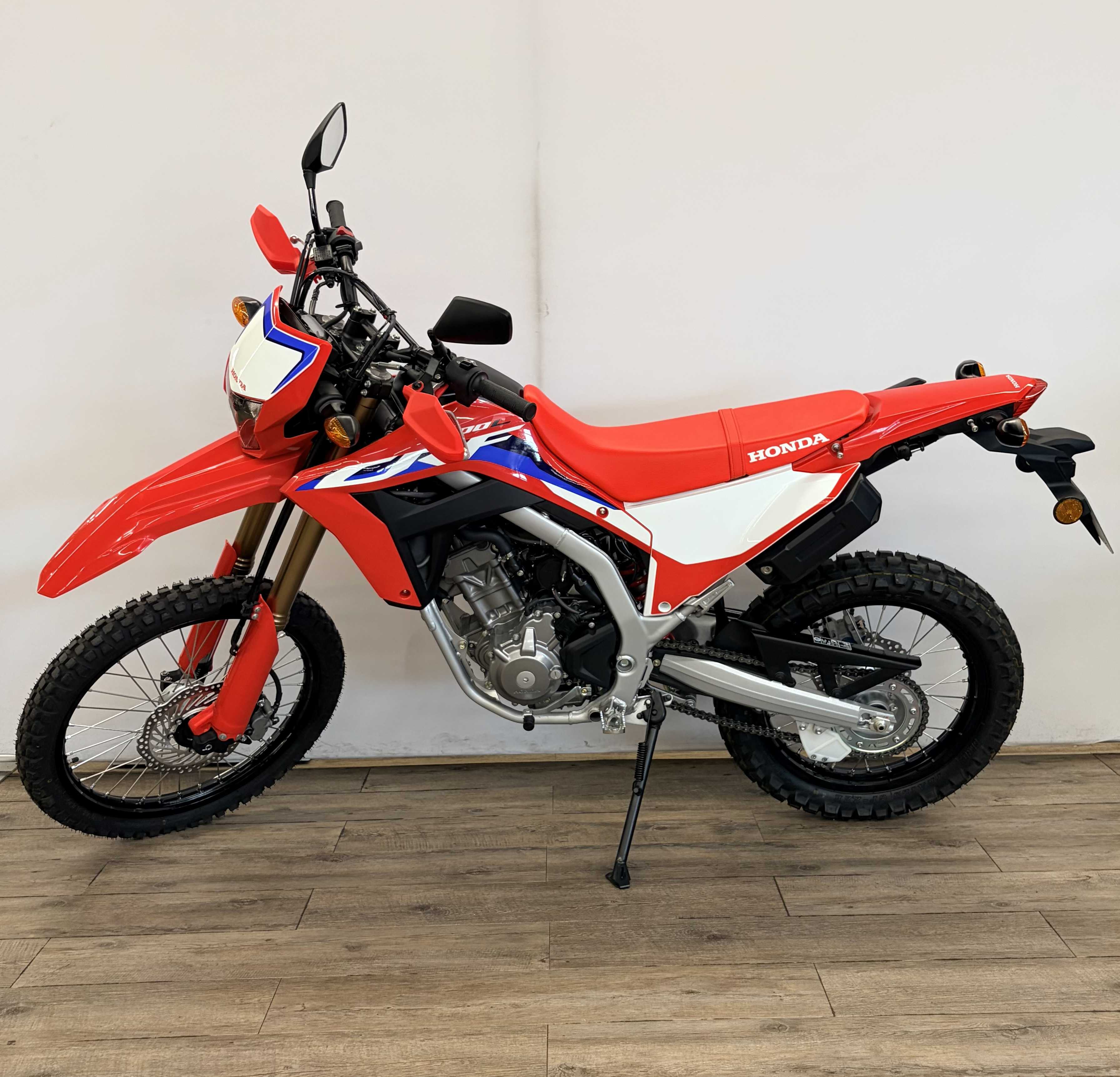 Honda CRF 300 L 2023 HD vue gauche