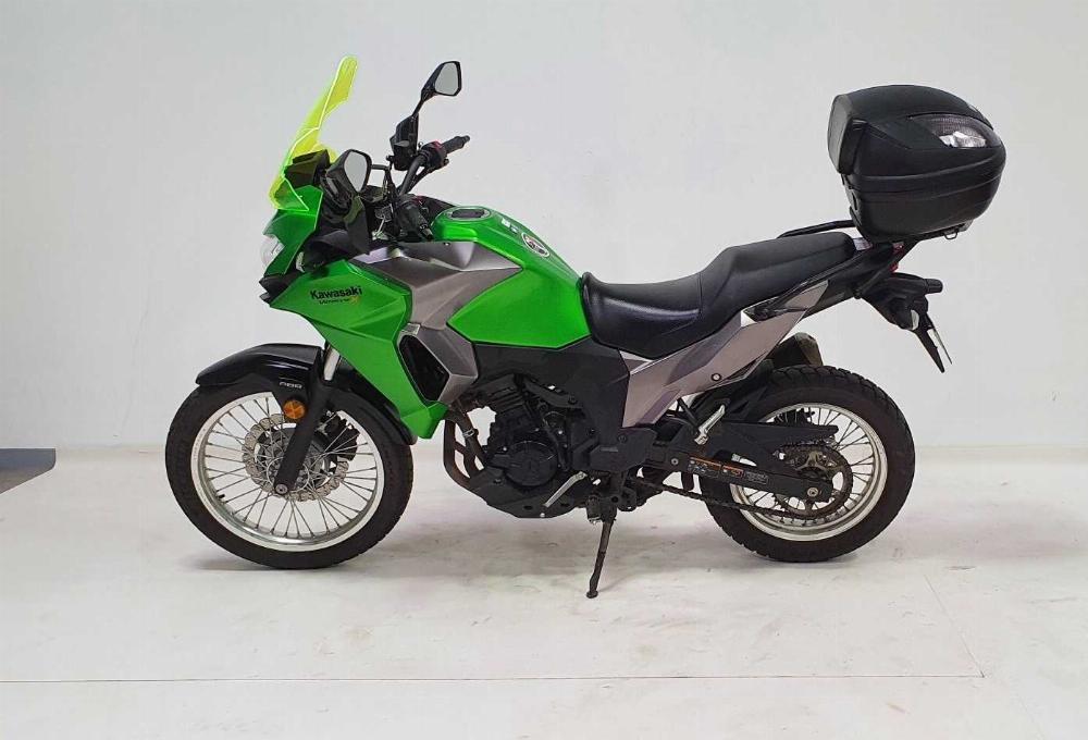 Kawasaki KLE 300 Versys-X Urban 2017 vue gauche