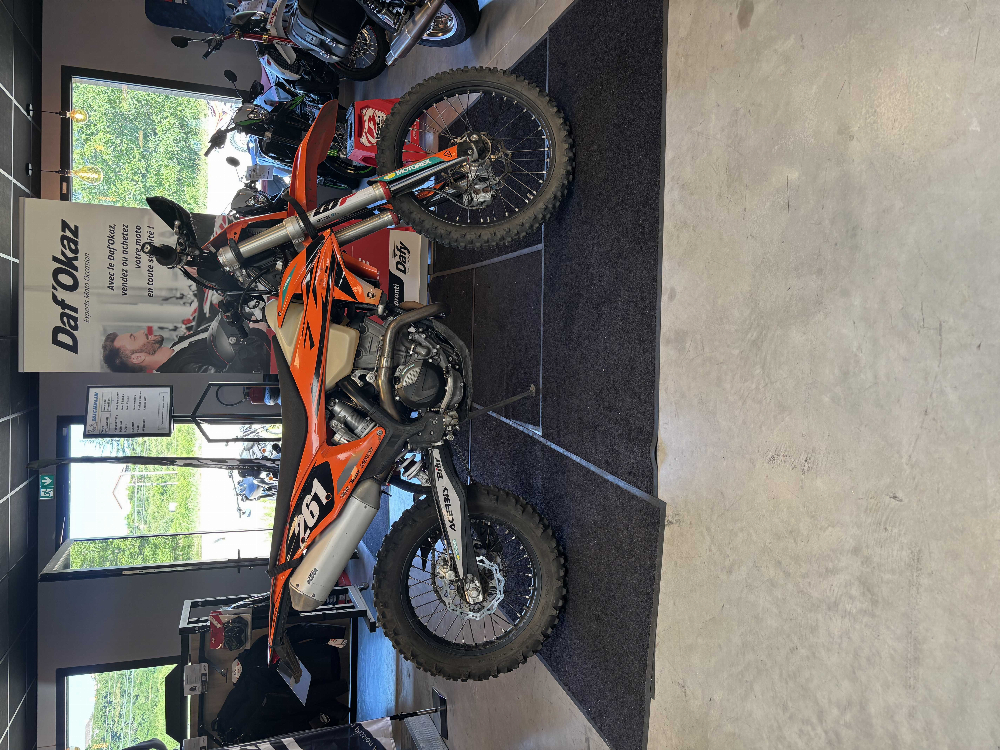 KTM 350 EXC-F 2021 vue 3/4 droite