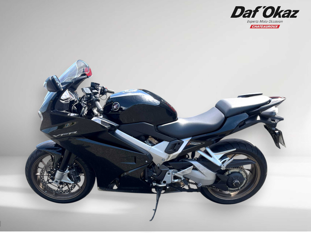 Honda VFR 800 F RC79 2014 vue arrière