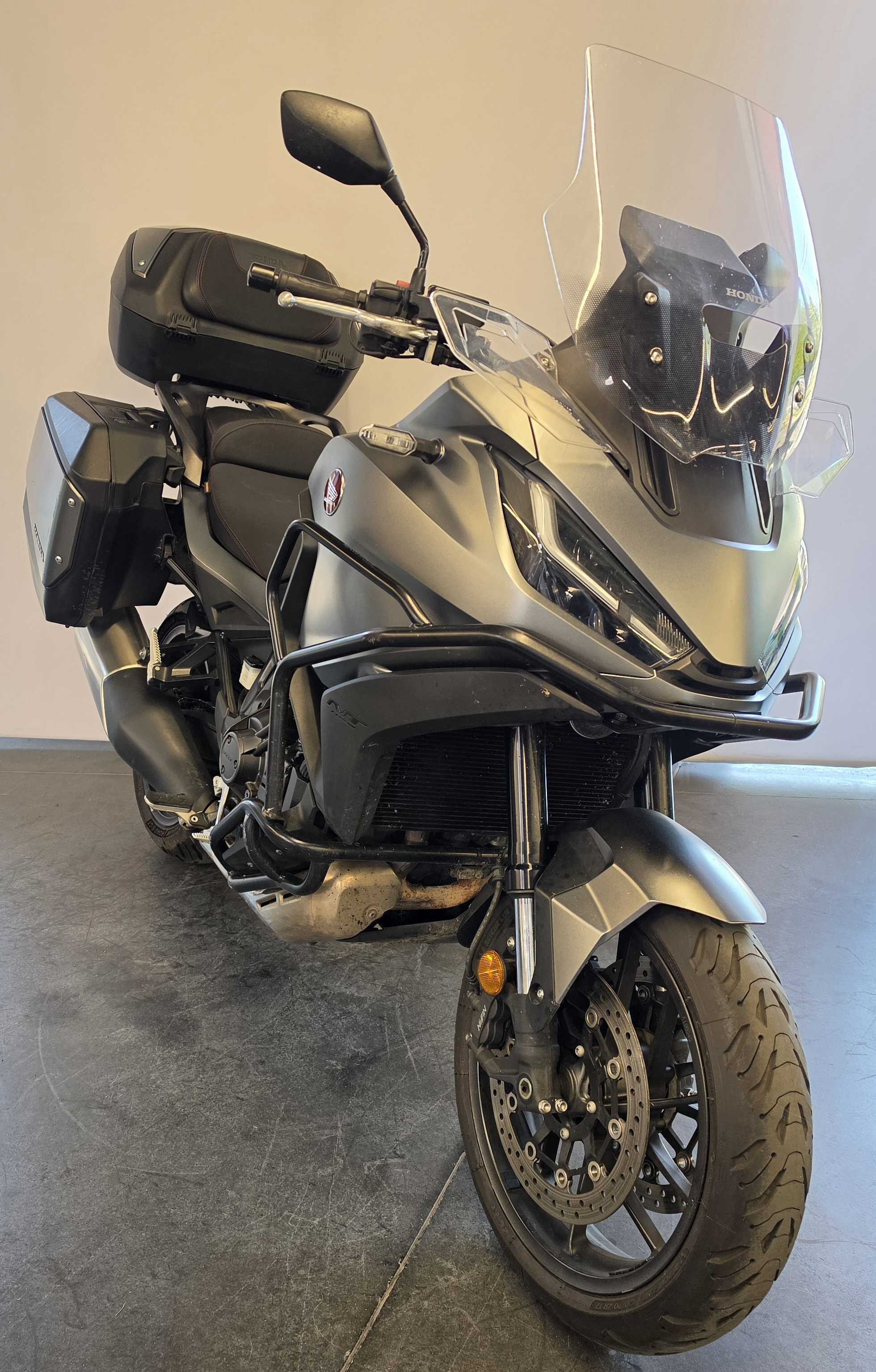 Honda NT 1100 DCT 2023 HD vue 3/4 droite