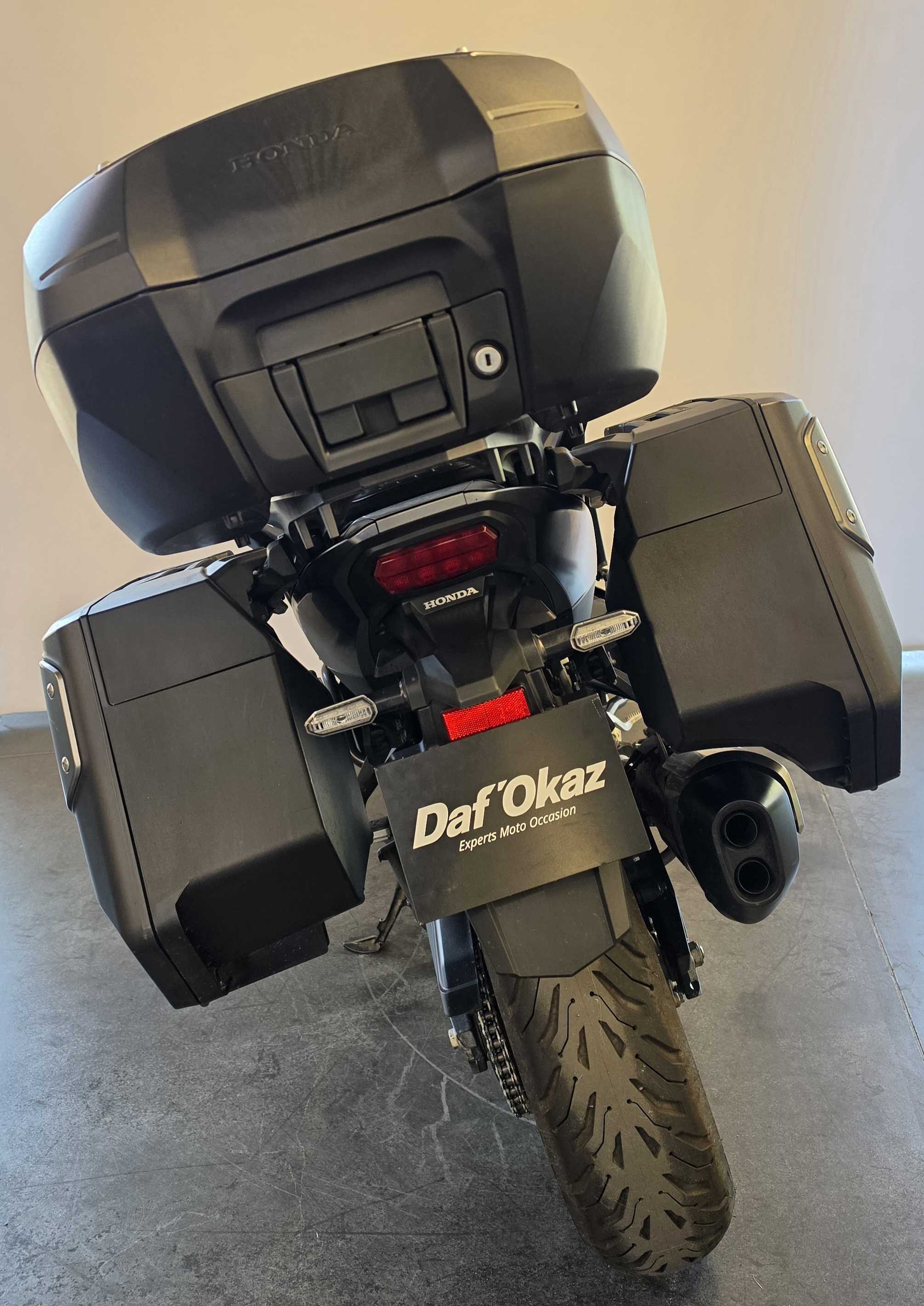 Honda NT 1100 DCT 2023 HD vue arrière