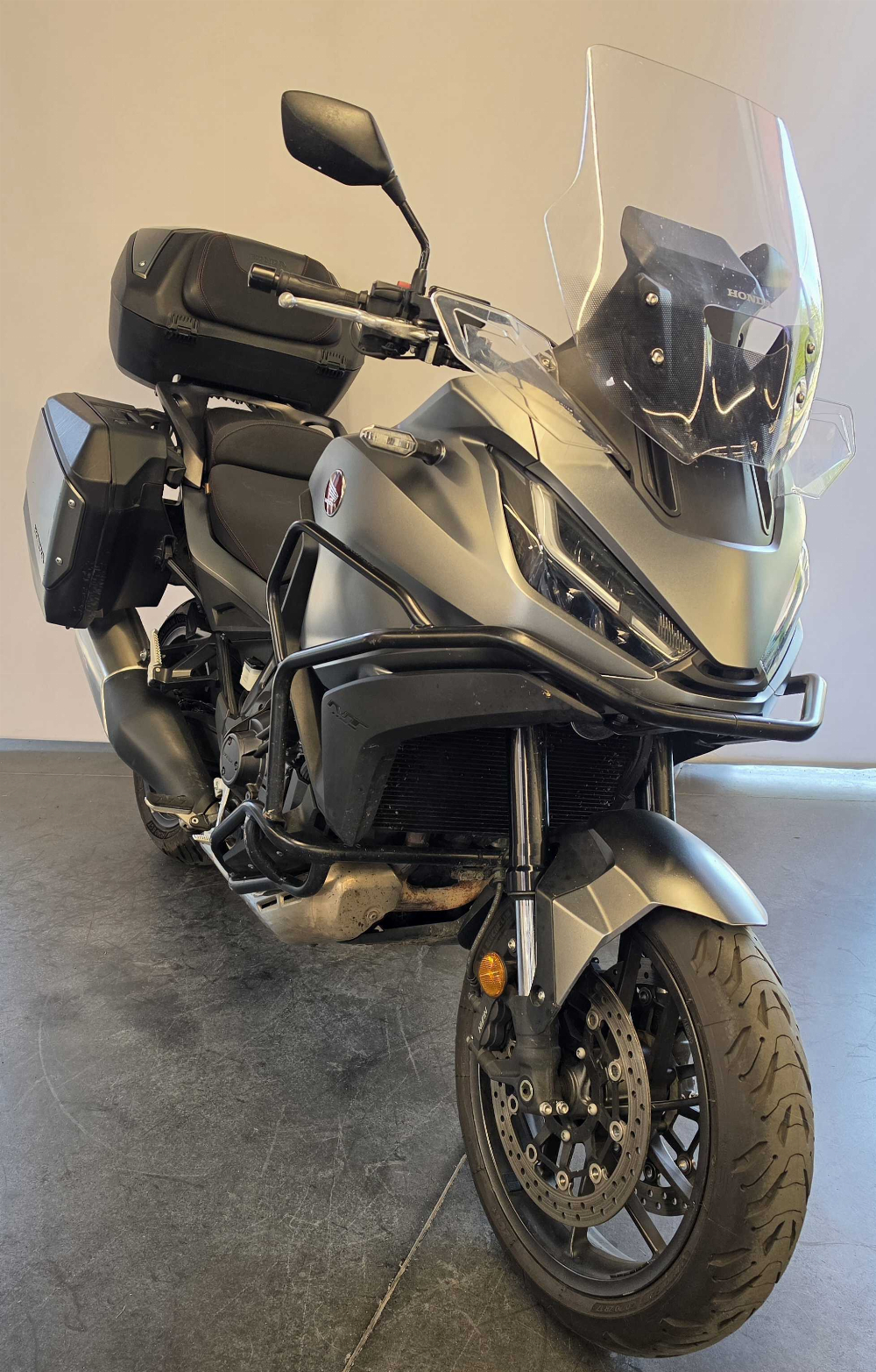 Honda NT 1100 DCT 2023 vue 3/4 droite