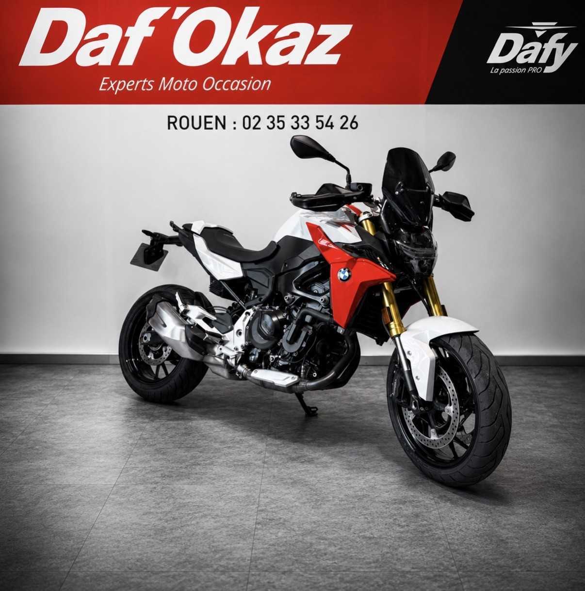 BMW F 900 R 2021 HD vue 3/4 droite