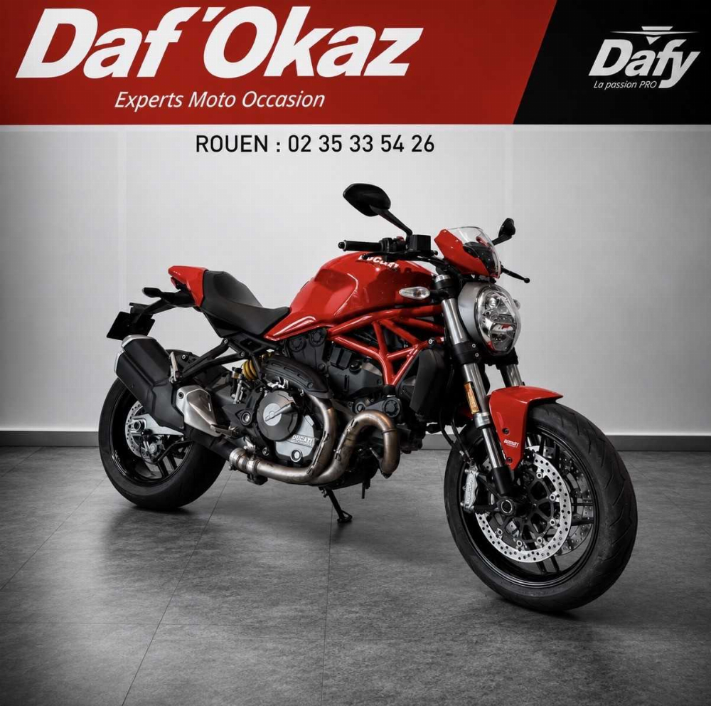 Ducati 821 Monster 2020 vue 3/4 droite