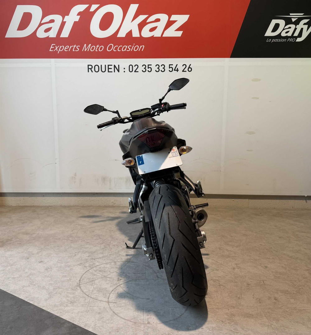 Yamaha MT-07 2014 vue arrière
