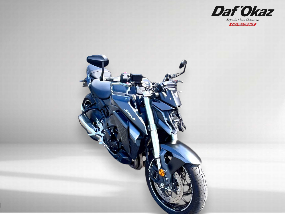Suzuki GSX-S 950 2022 vue 3/4 droite