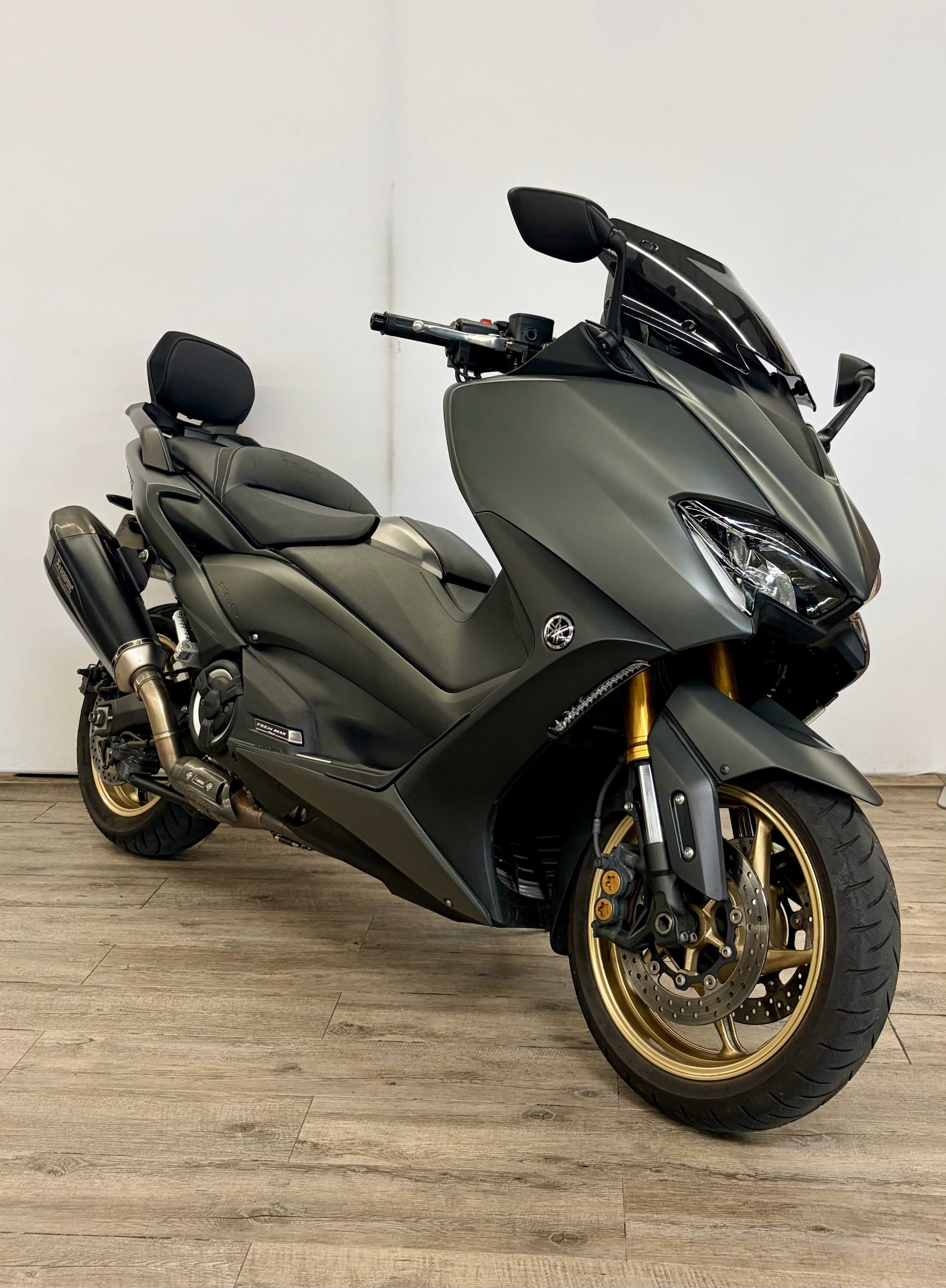 Yamaha XP 560 T-Max Tech Max 2021 HD vue 3/4 droite