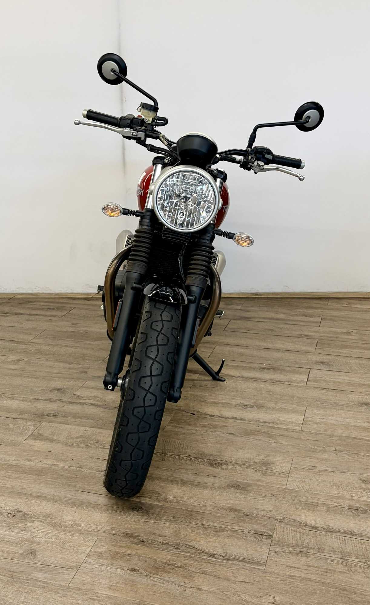 Triumph 900 Street Twin 2016 HD vue avant