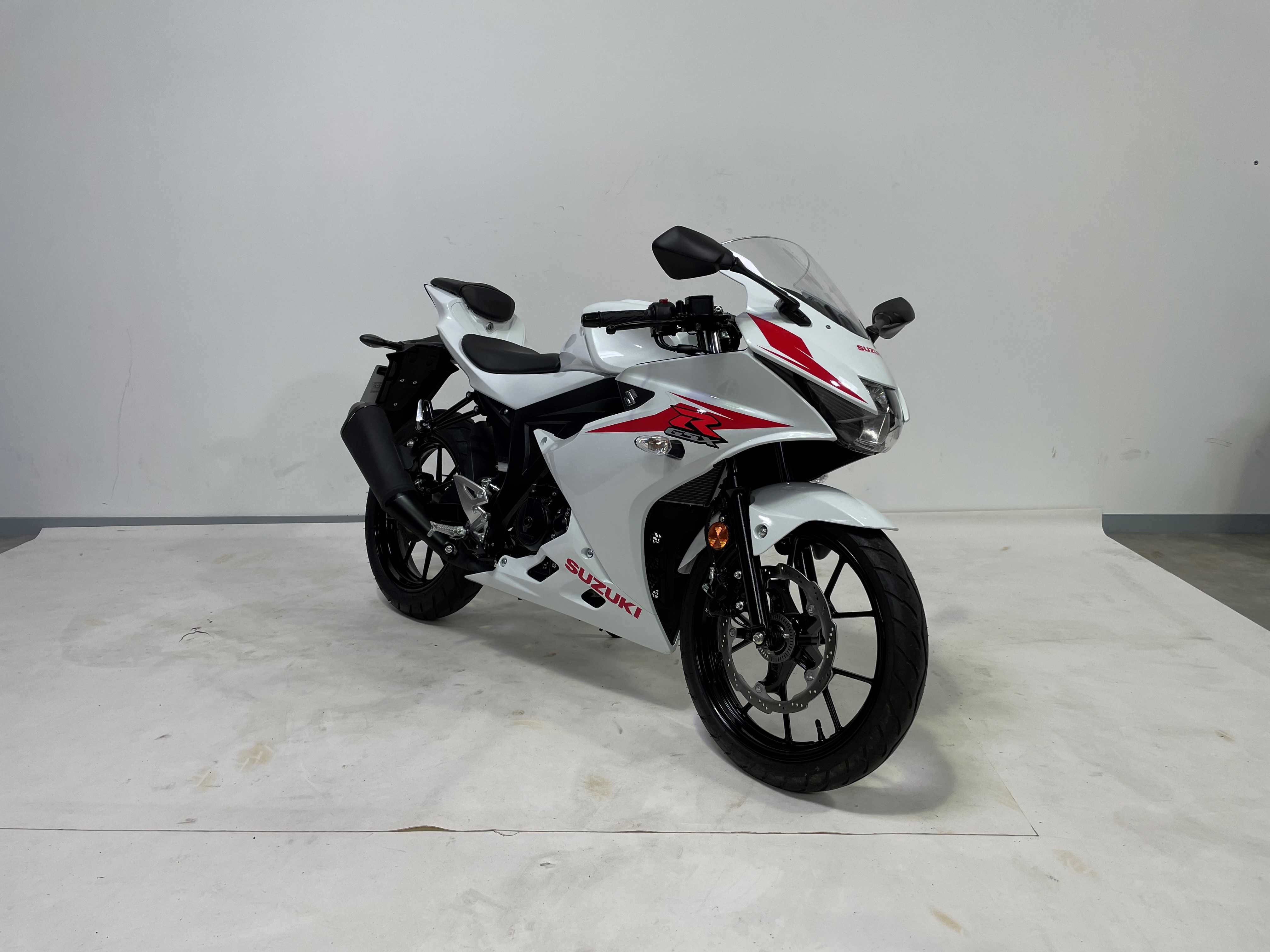 Suzuki GSX-R 125 2020 HD vue 3/4 droite