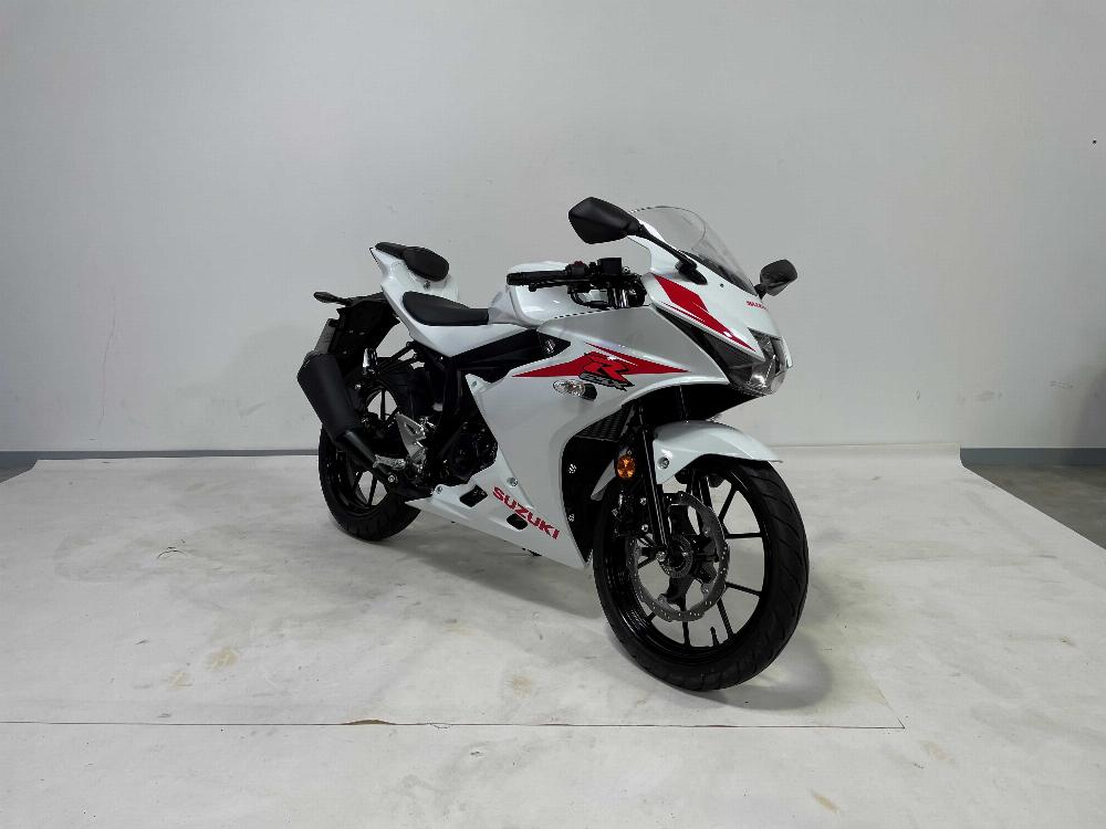 Suzuki GSX-R 125 2020 vue 3/4 droite