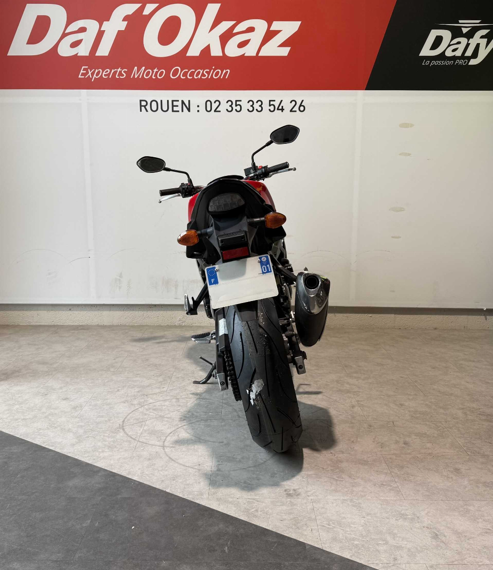 Suzuki GSR 750 2012 vue arrière