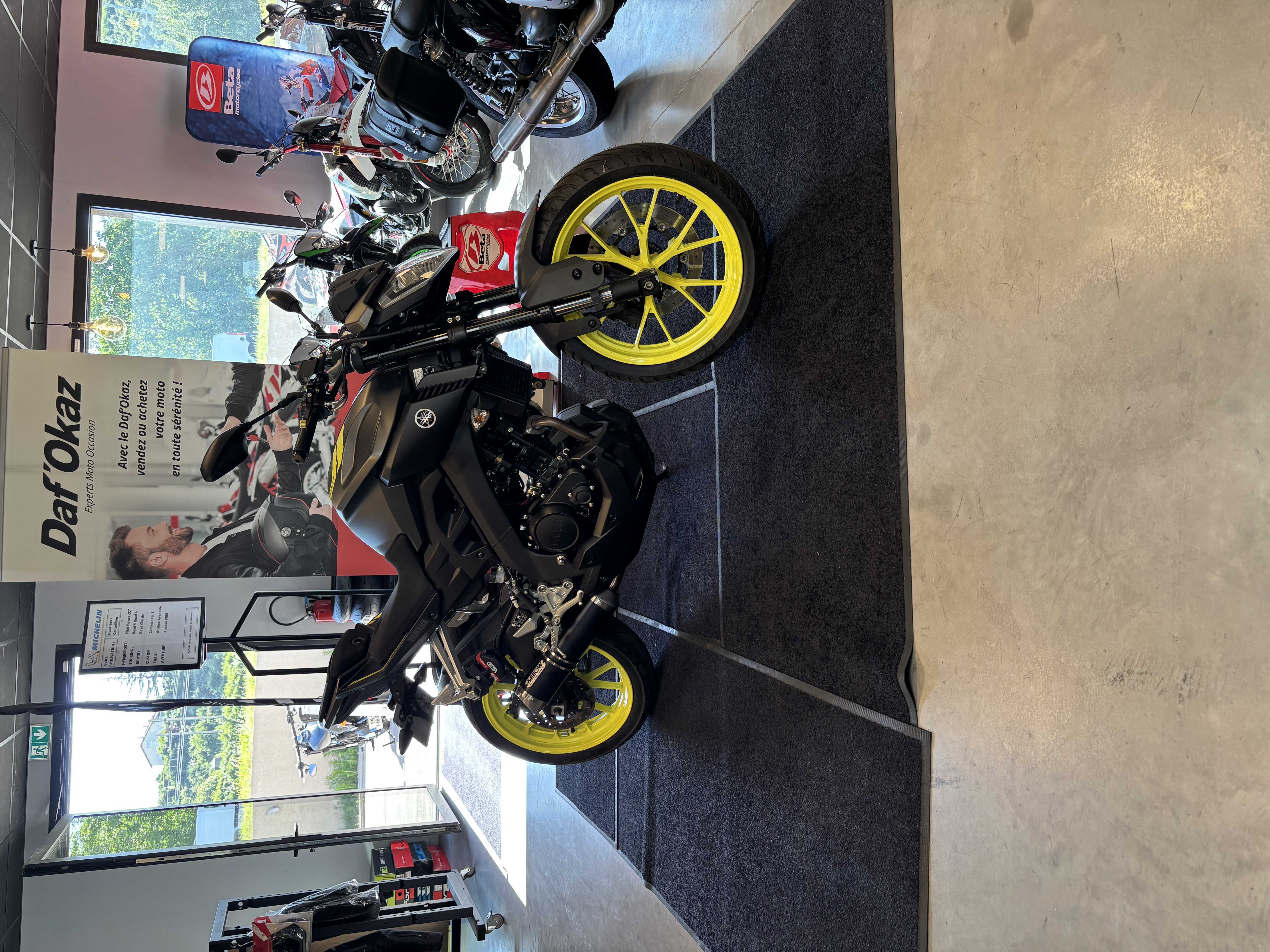 Yamaha MT 125 ABS 2018 HD vue 3/4 droite