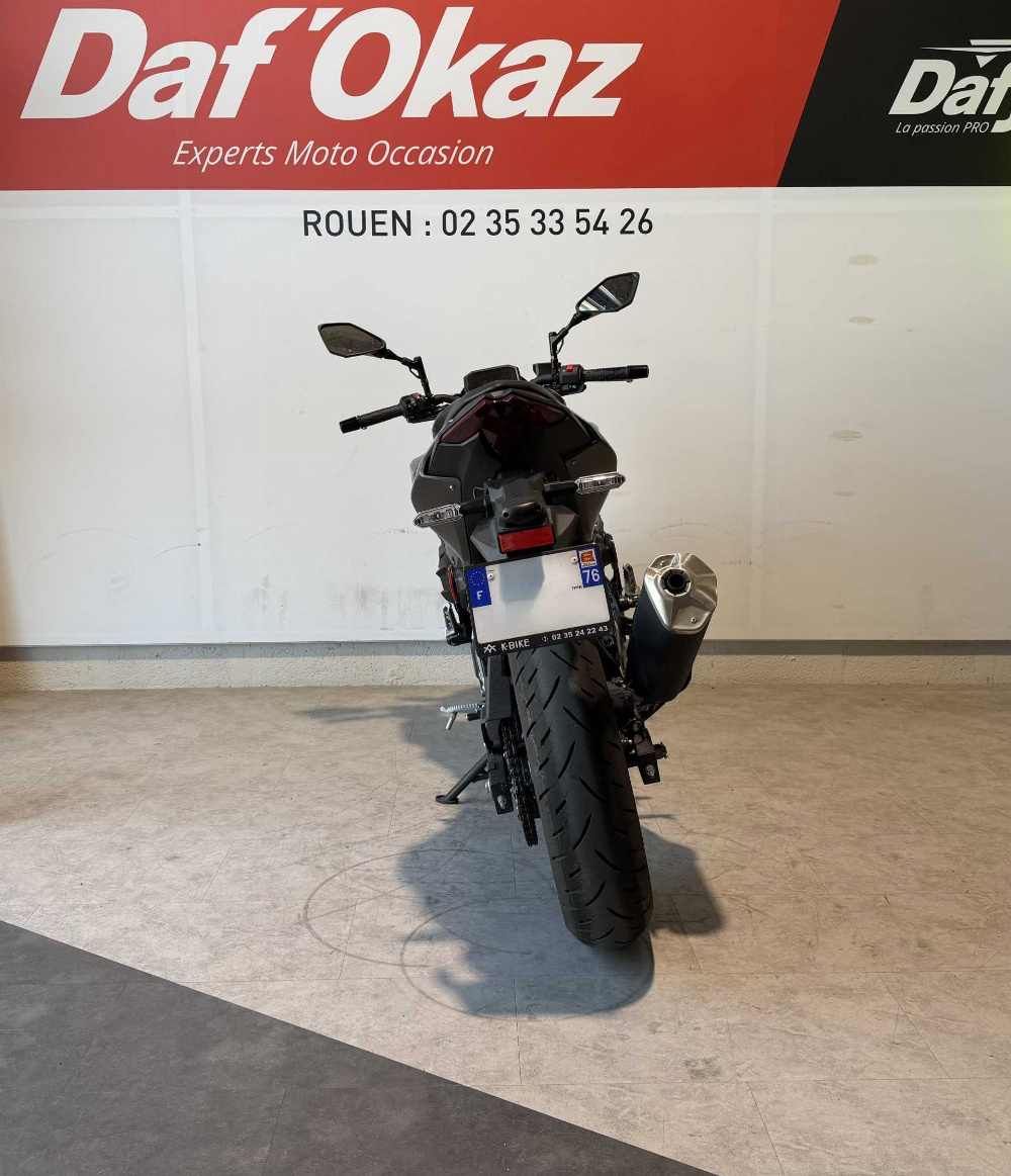 Kawasaki Z 500 - 2025 vue arrière