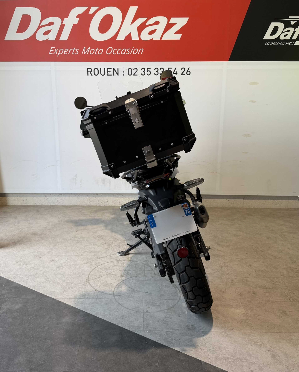 Royal Enfield HIMALAYAN 400 ABS HIMALAYAN ABS 2024 vue arrière