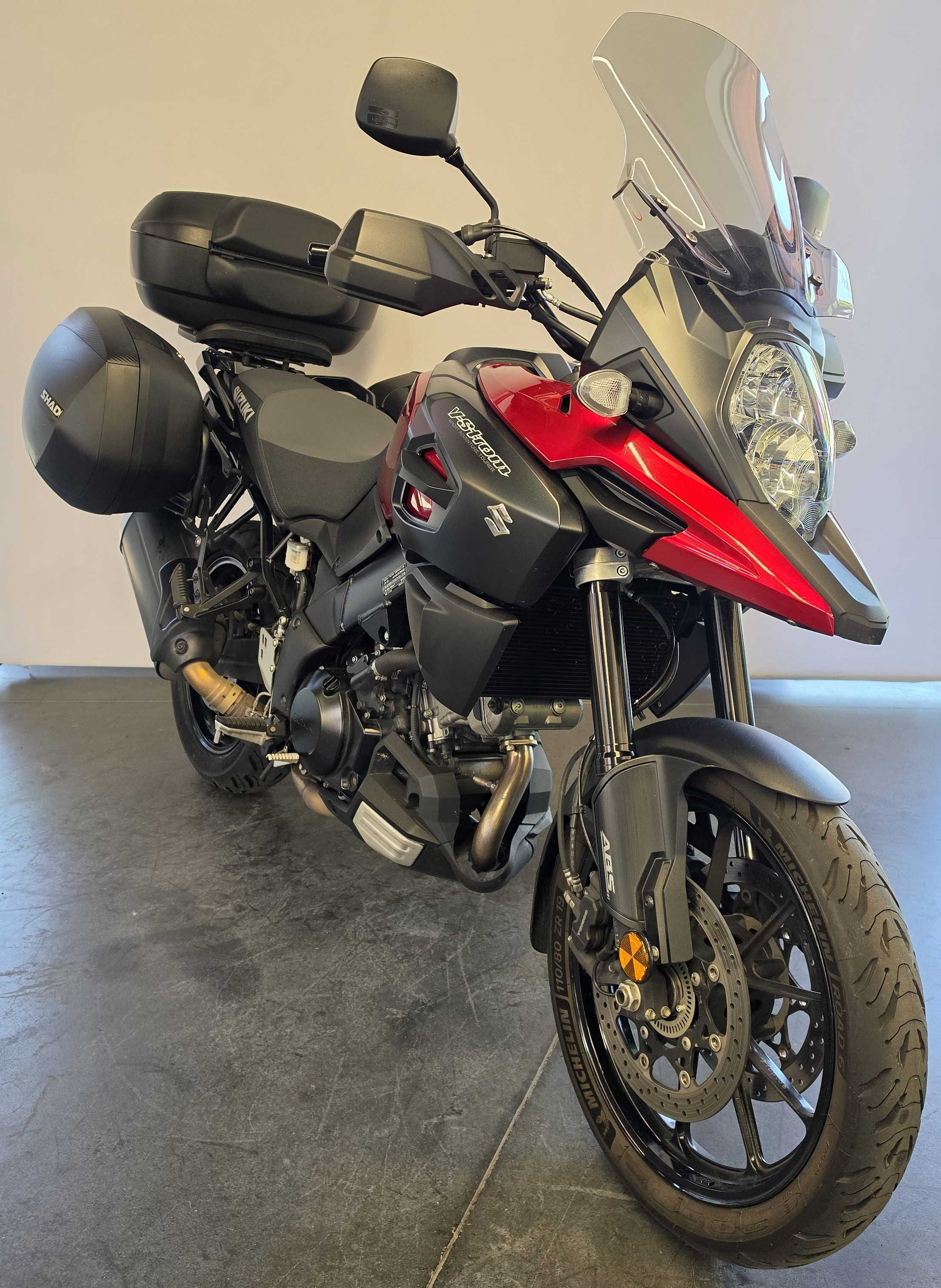 Suzuki DL 1000 V-Strom 2020 HD vue 3/4 droite
