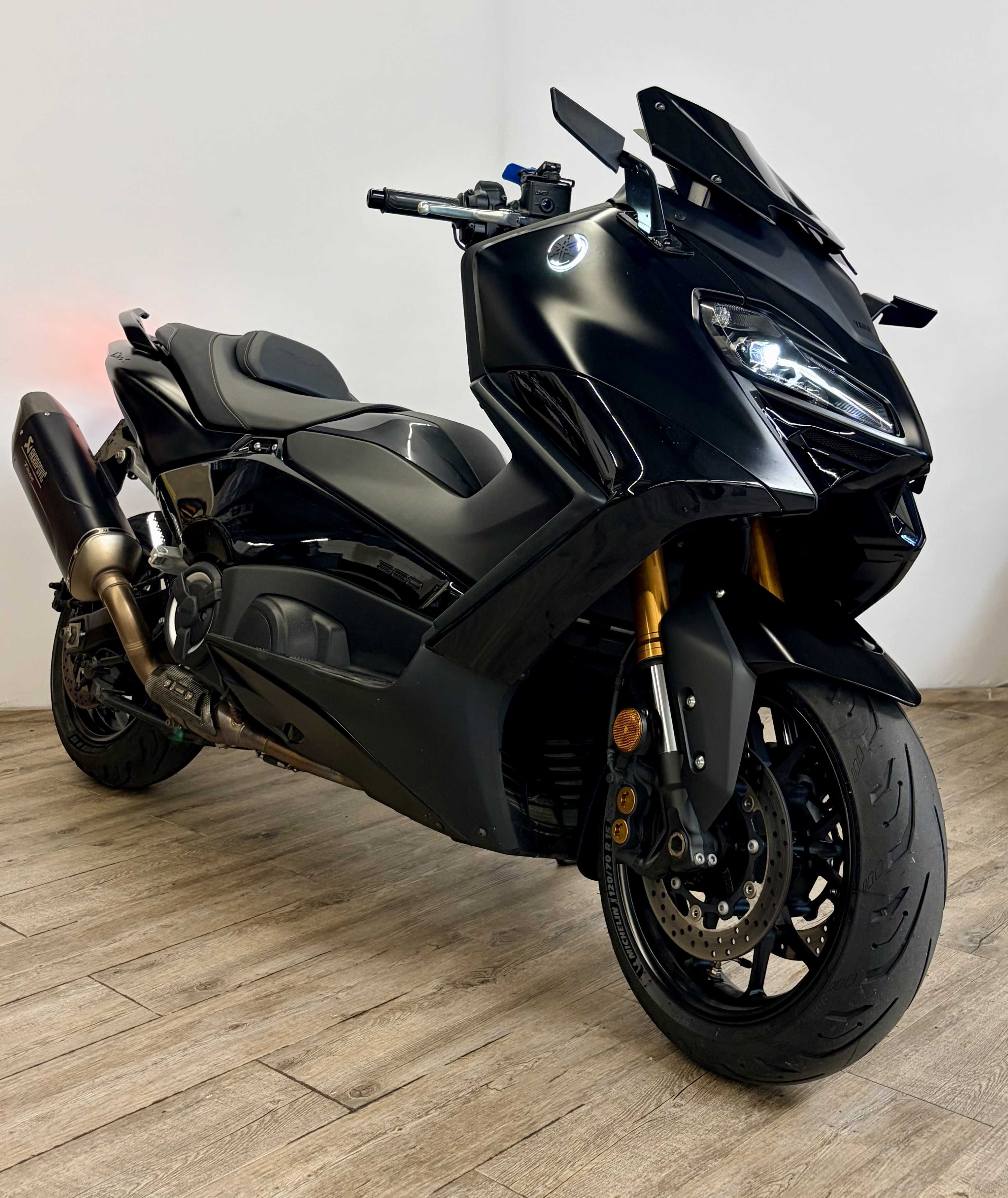 Yamaha XP 560 T-Max Tech Max 2021 HD vue 3/4 droite