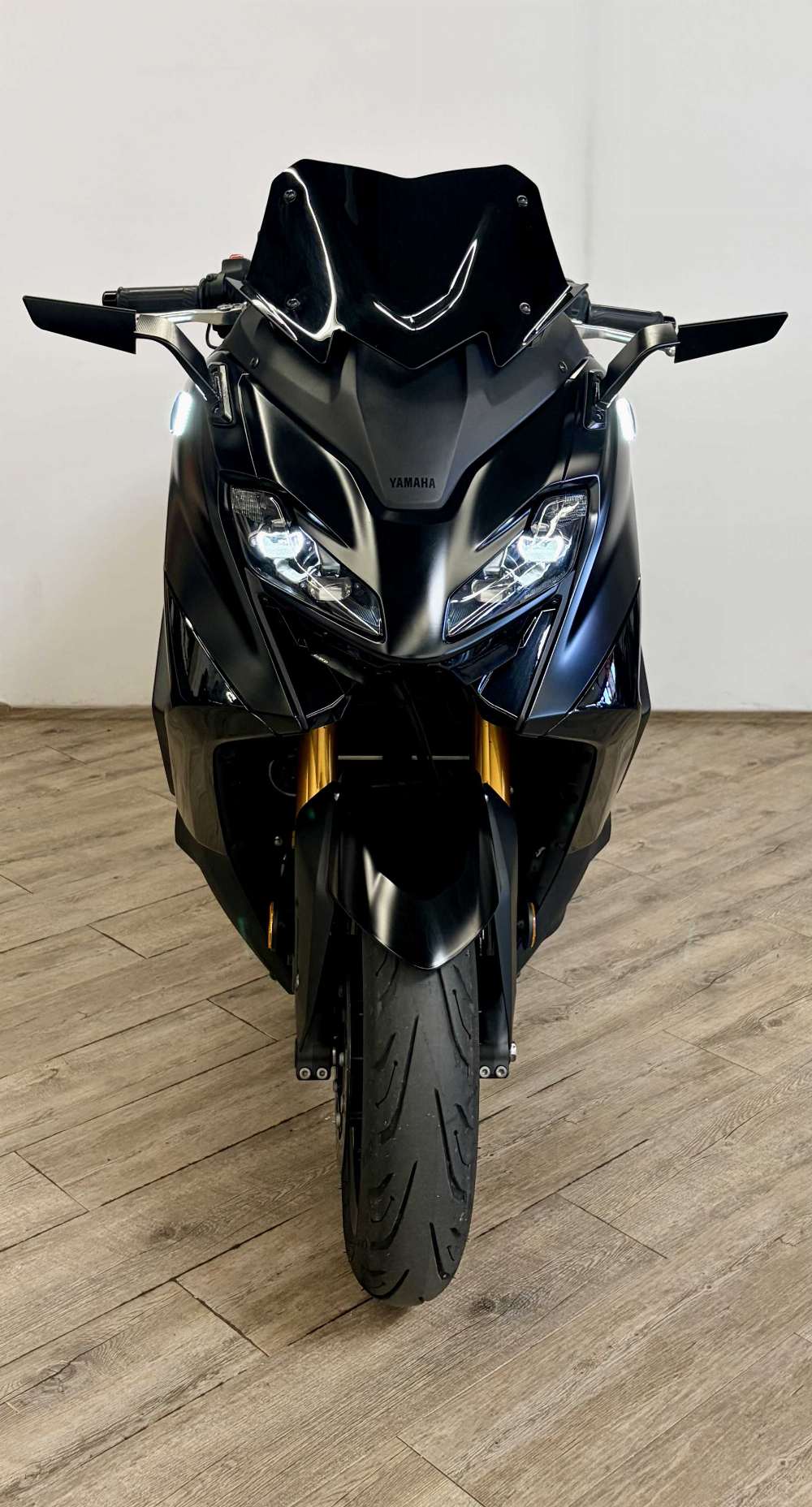 Yamaha XP 560 T-Max Tech Max 2021 vue avant