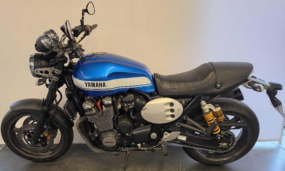 Yamaha XJR 1300 2016 vue gauche