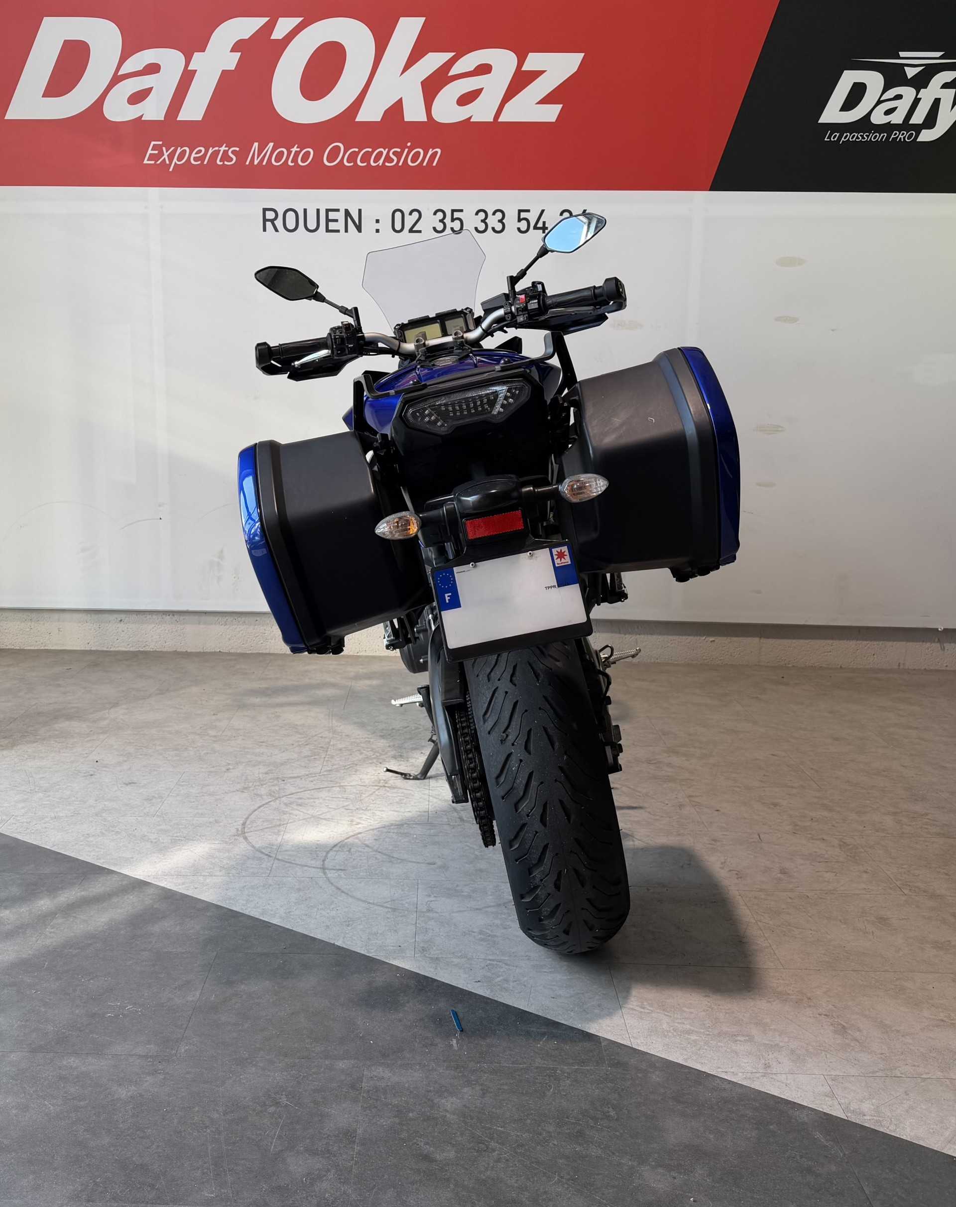 Yamaha Tracer 900 (MT09TRA) 2016 HD vue arrière