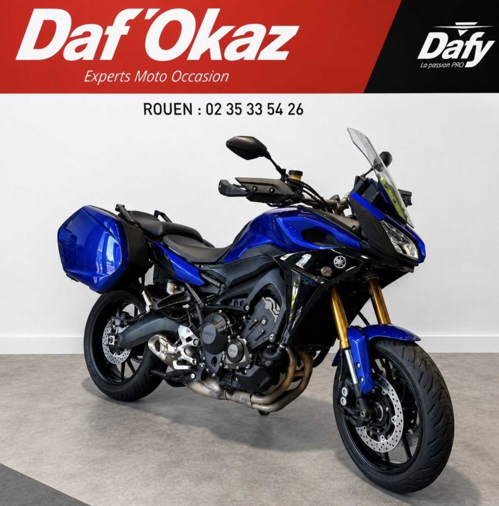 Yamaha Tracer 900 (MT09TRA) 2016 vue 3/4 droite