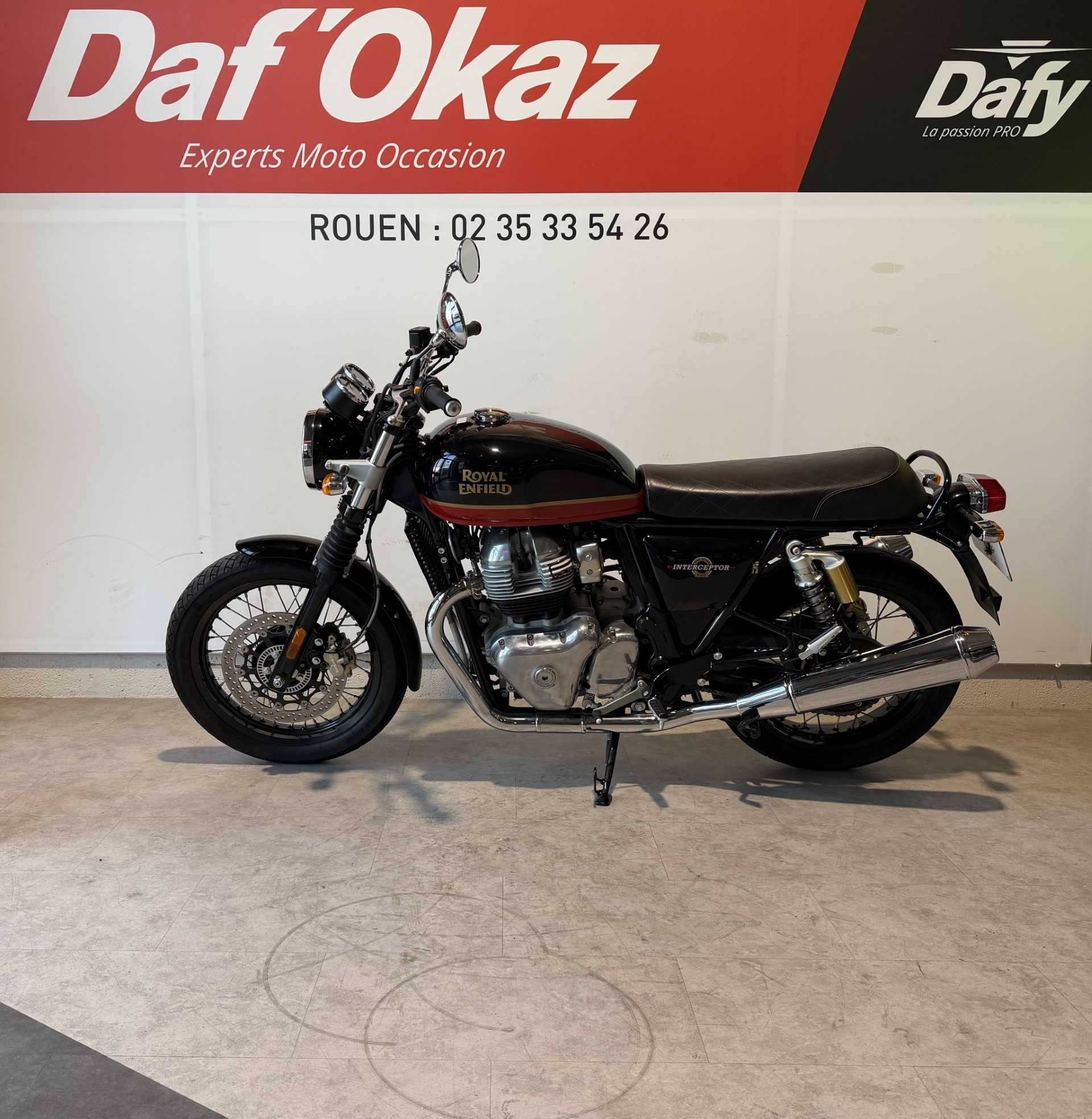 Royal Enfield INTERCEPTOR 650 ABS INTERCEPTOR ABS 2022 HD vue gauche