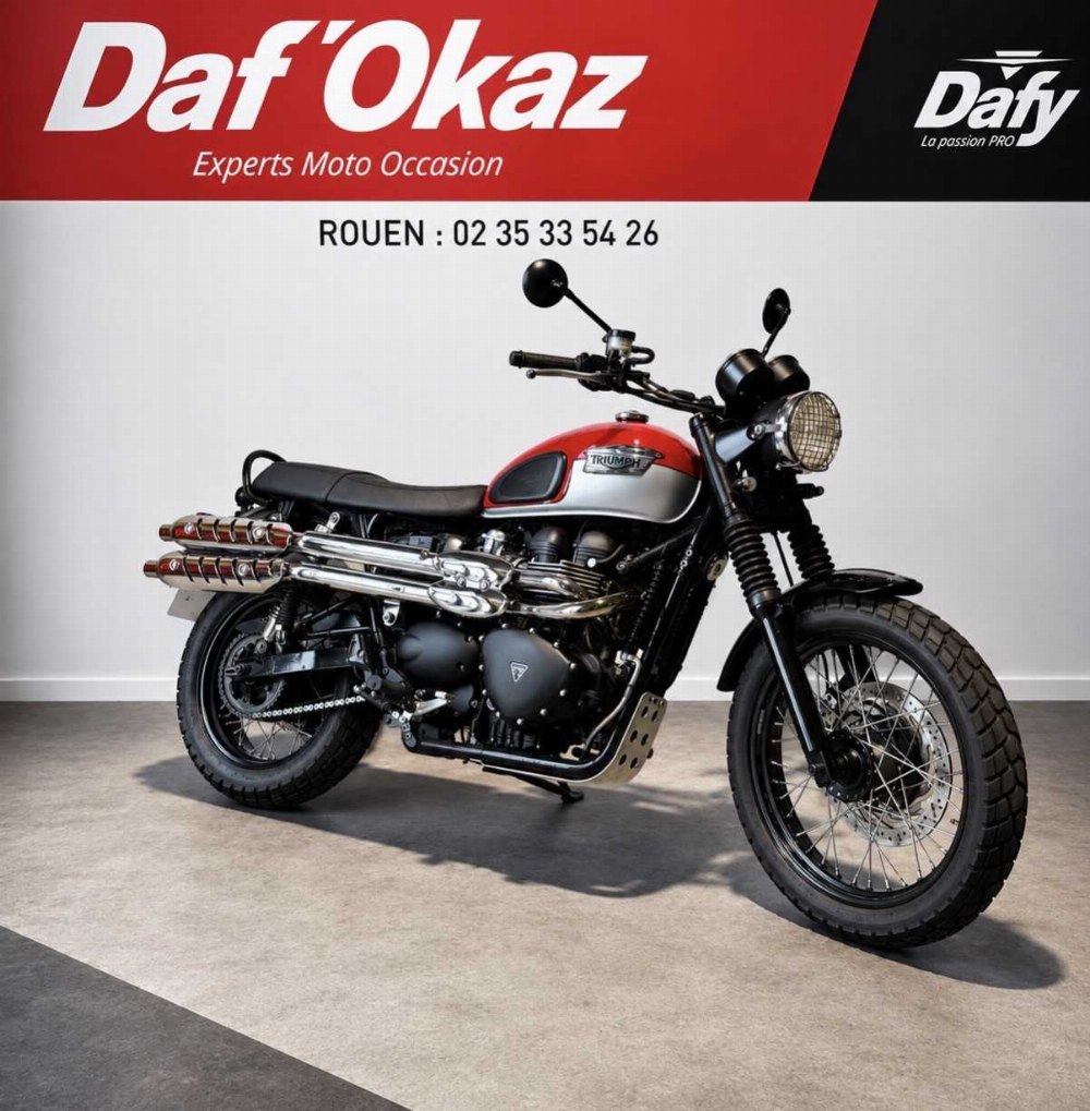 Triumph 900 Scrambler 2016 vue 3/4 droite