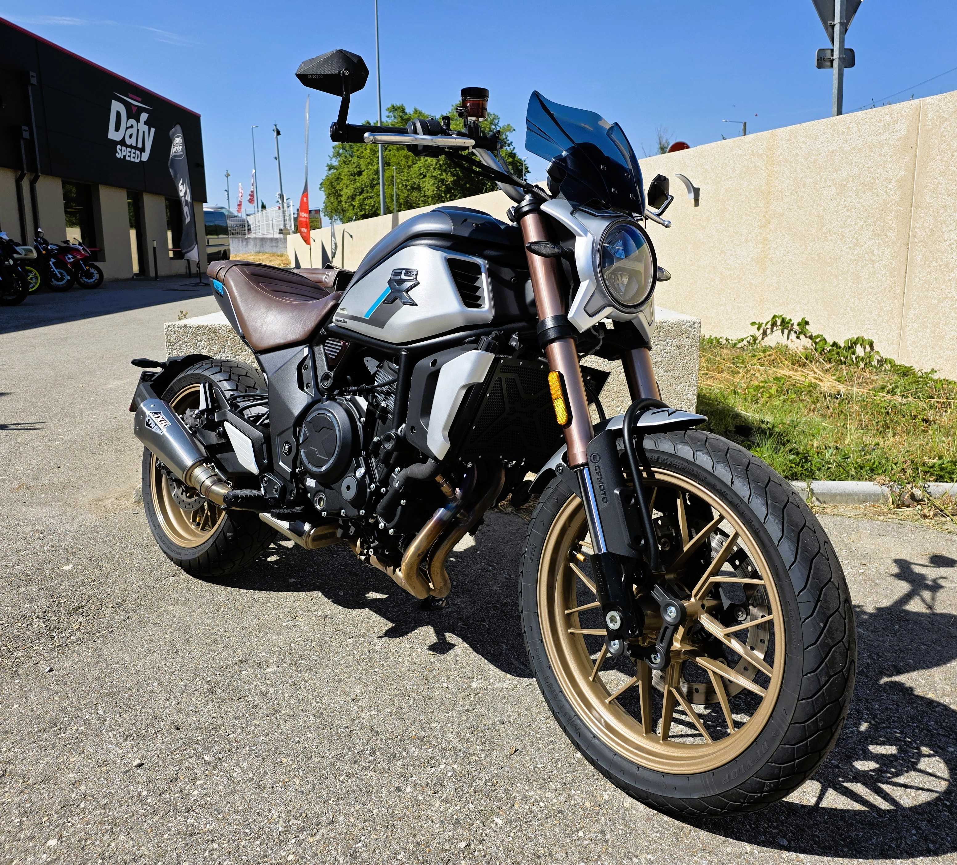 CFMOTO CL-X 700 ABS CL-X Heritage ABS 2022 HD vue 3/4 droite