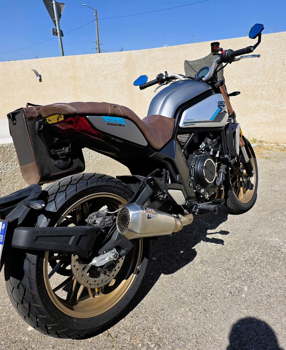 CFMOTO CL-X 700 ABS CL-X Heritage ABS 2022 vue arrière