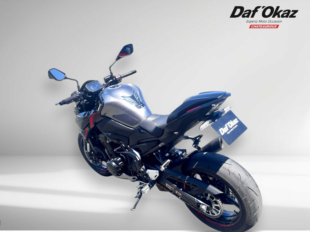 Kawasaki Z 900 2023 vue gauche