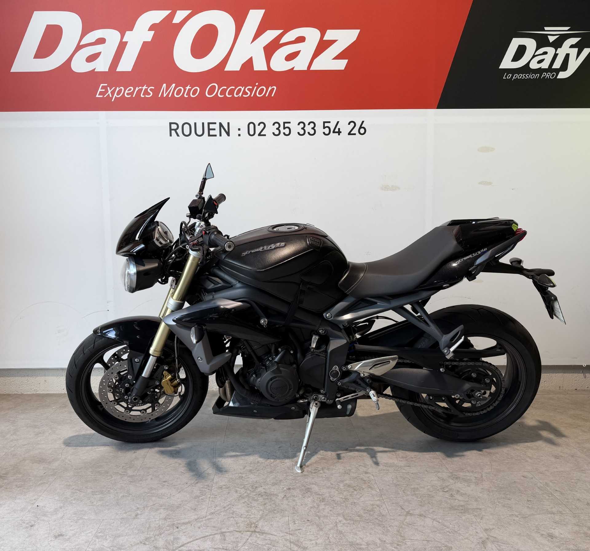 Triumph 675 Street Triple 2014 HD vue gauche
