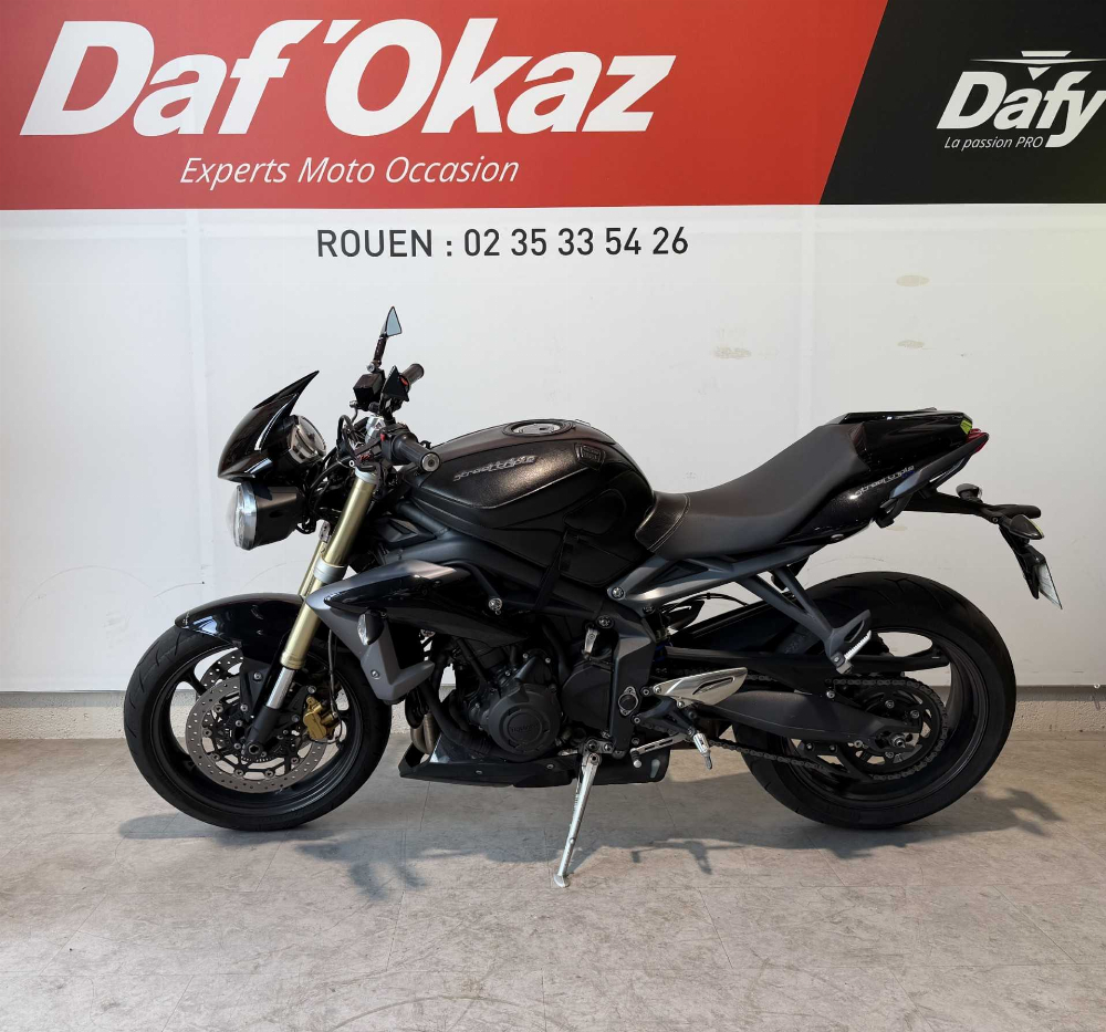 Triumph 675 Street Triple 2014 vue gauche