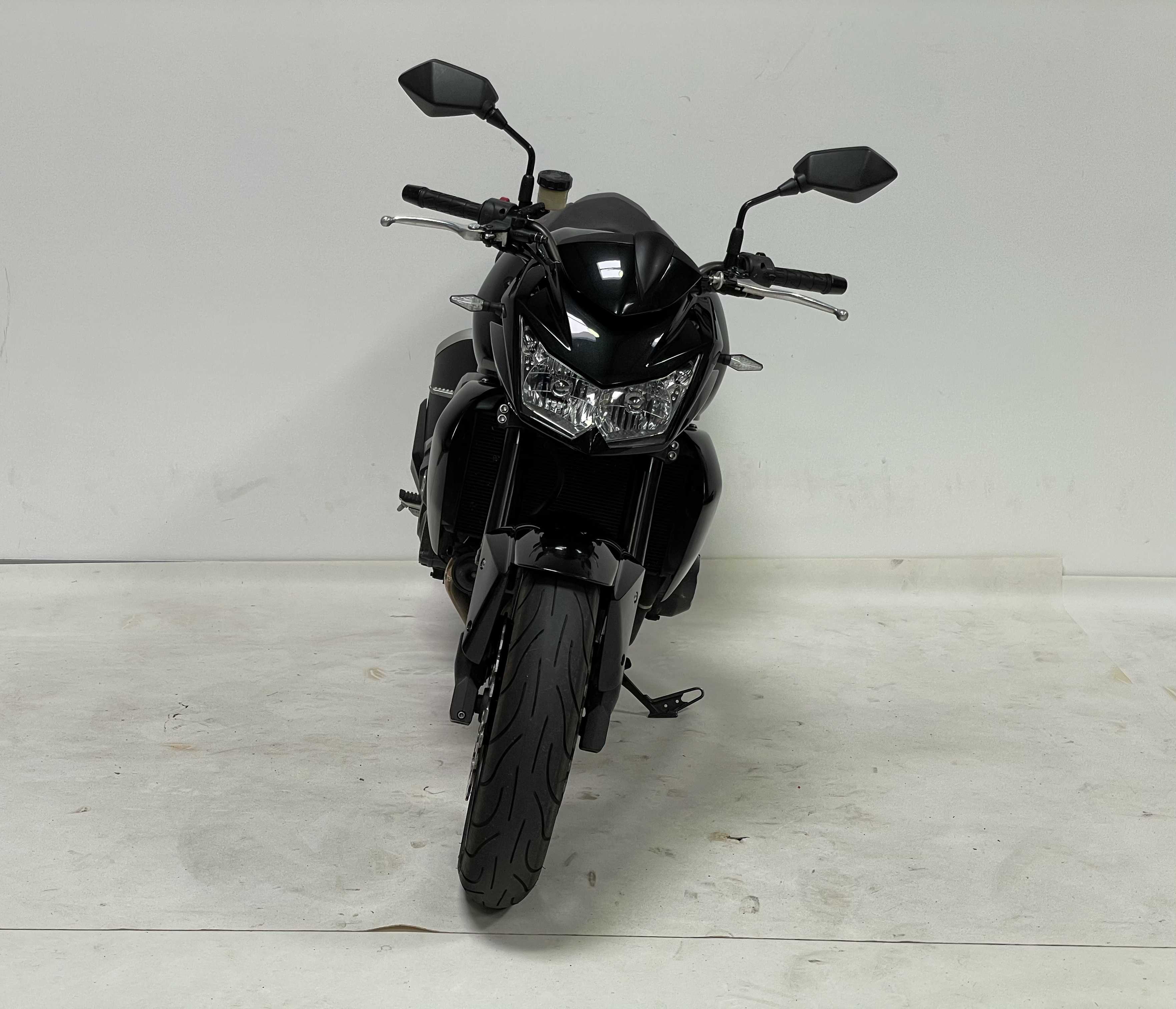 Kawasaki Z 750 (ZR750) 2012 HD vue avant