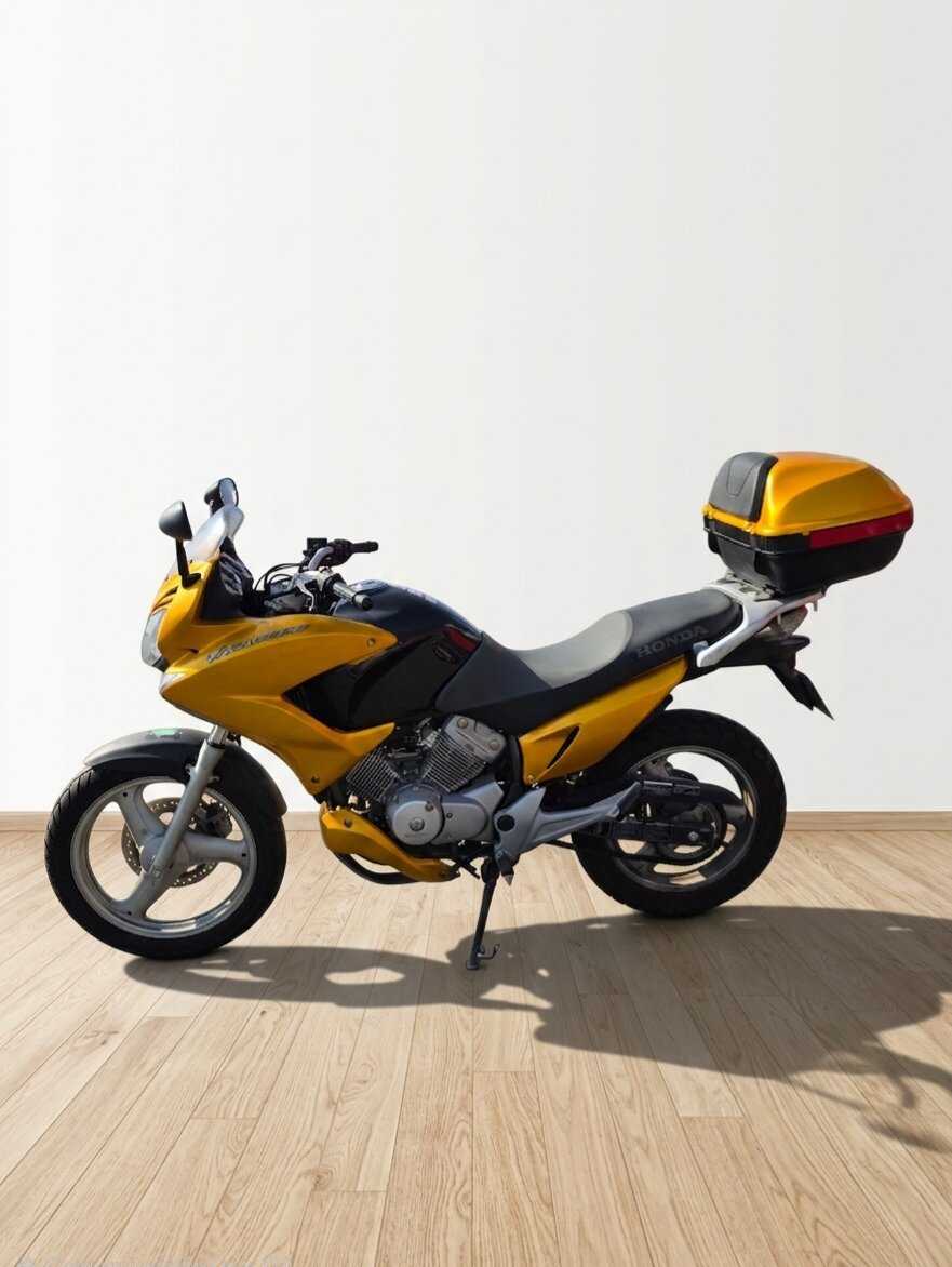 Honda XL 125 V Varadero 2008 HD vue gauche