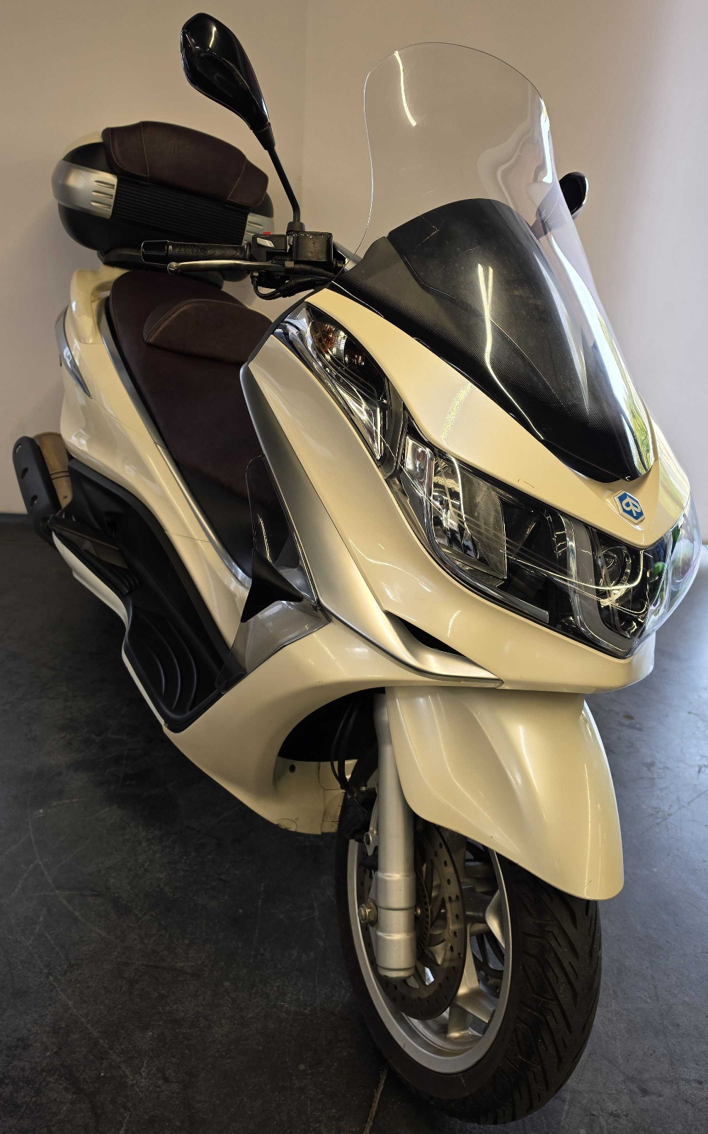 Piaggio X10 500 ABS 2014 vue 3/4 droite