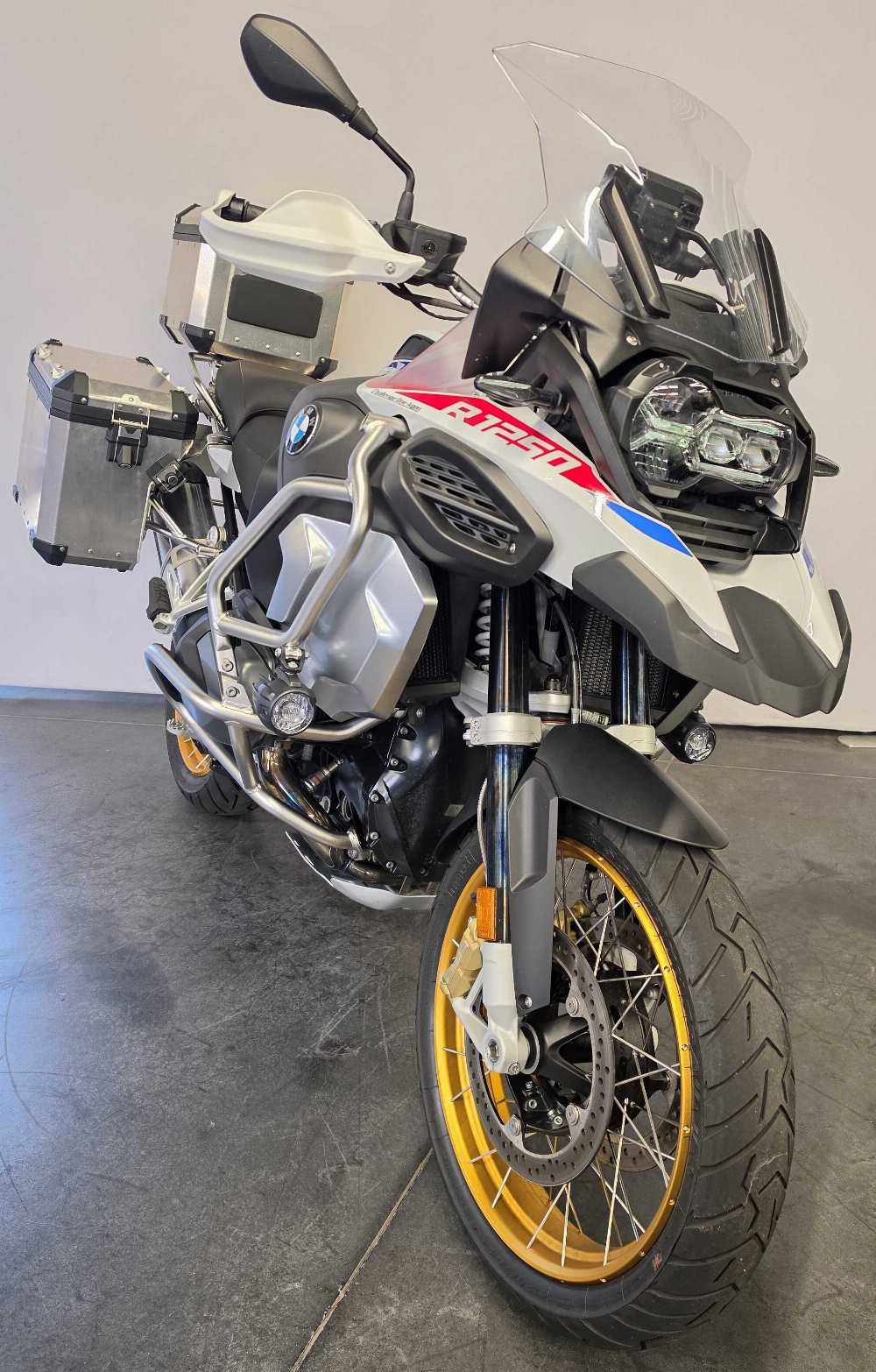 BMW R 1250 GS Adventure 2021 vue 3/4 droite