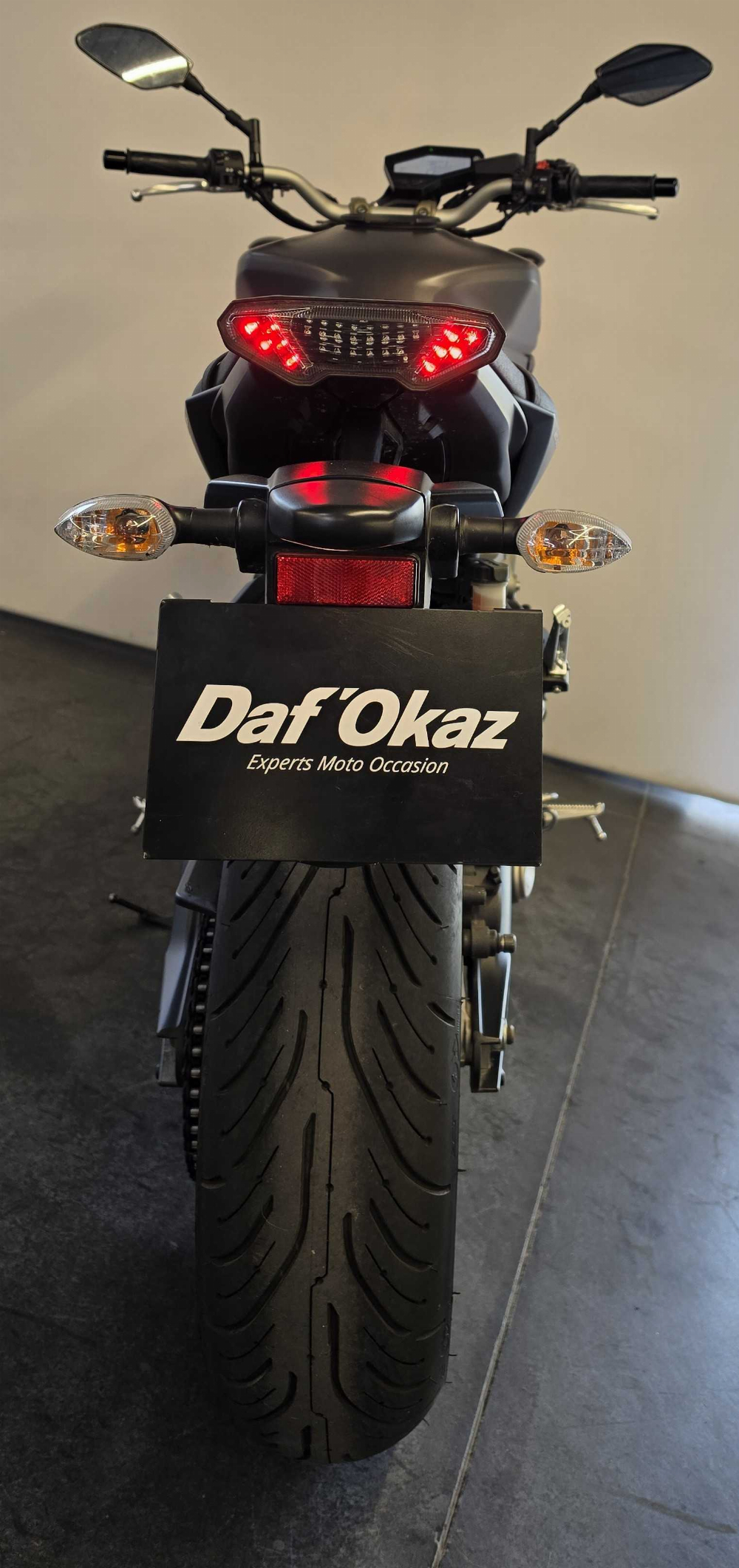 Yamaha MT-09 850 2015 vue arrière