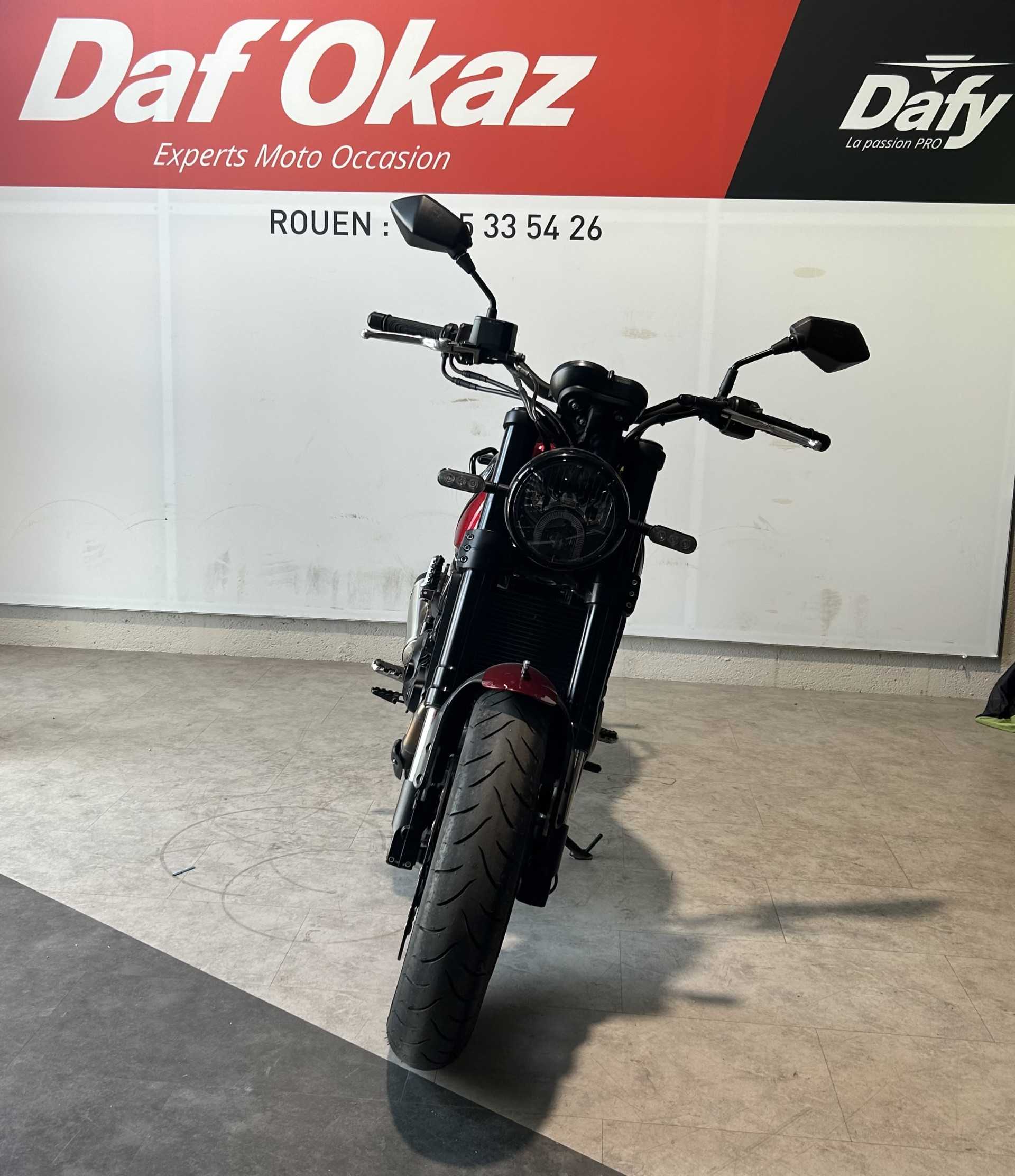 Benelli leoncino 500 2019 HD vue avant