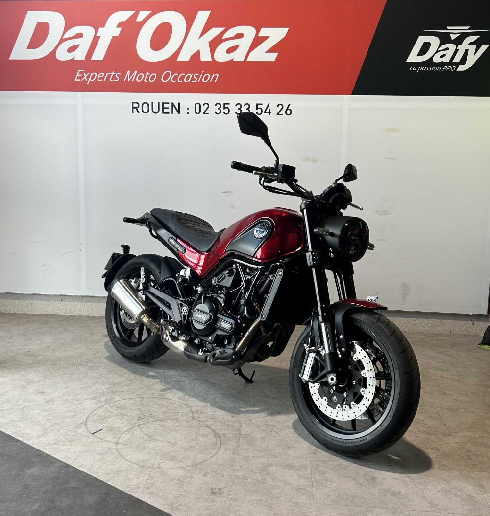 Benelli leoncino 500 2019 vue 3/4 droite